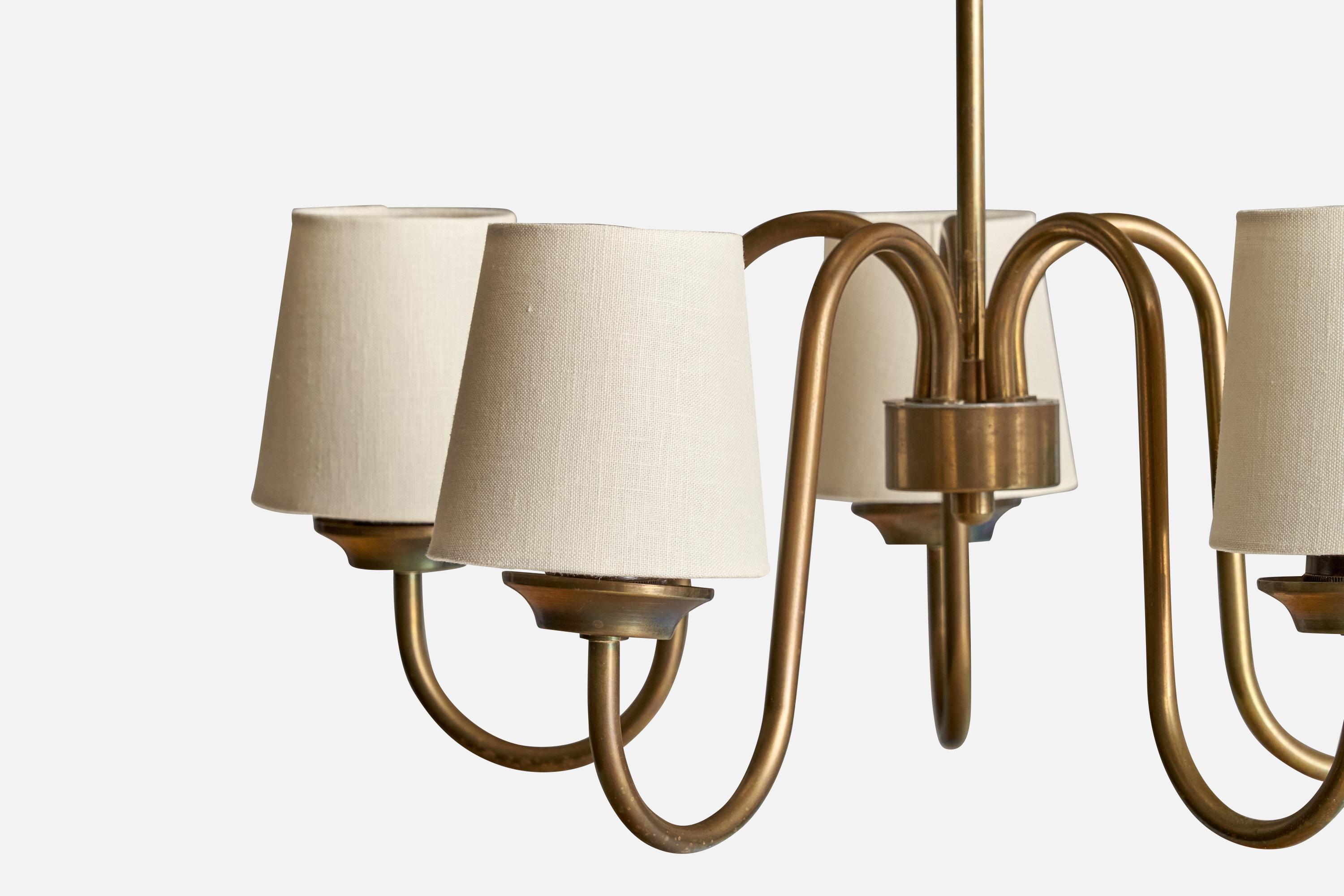 Lampadario di design svedese, ottone, tessuto, Svezia, anni '1940 In condizioni buone in vendita a High Point, NC
