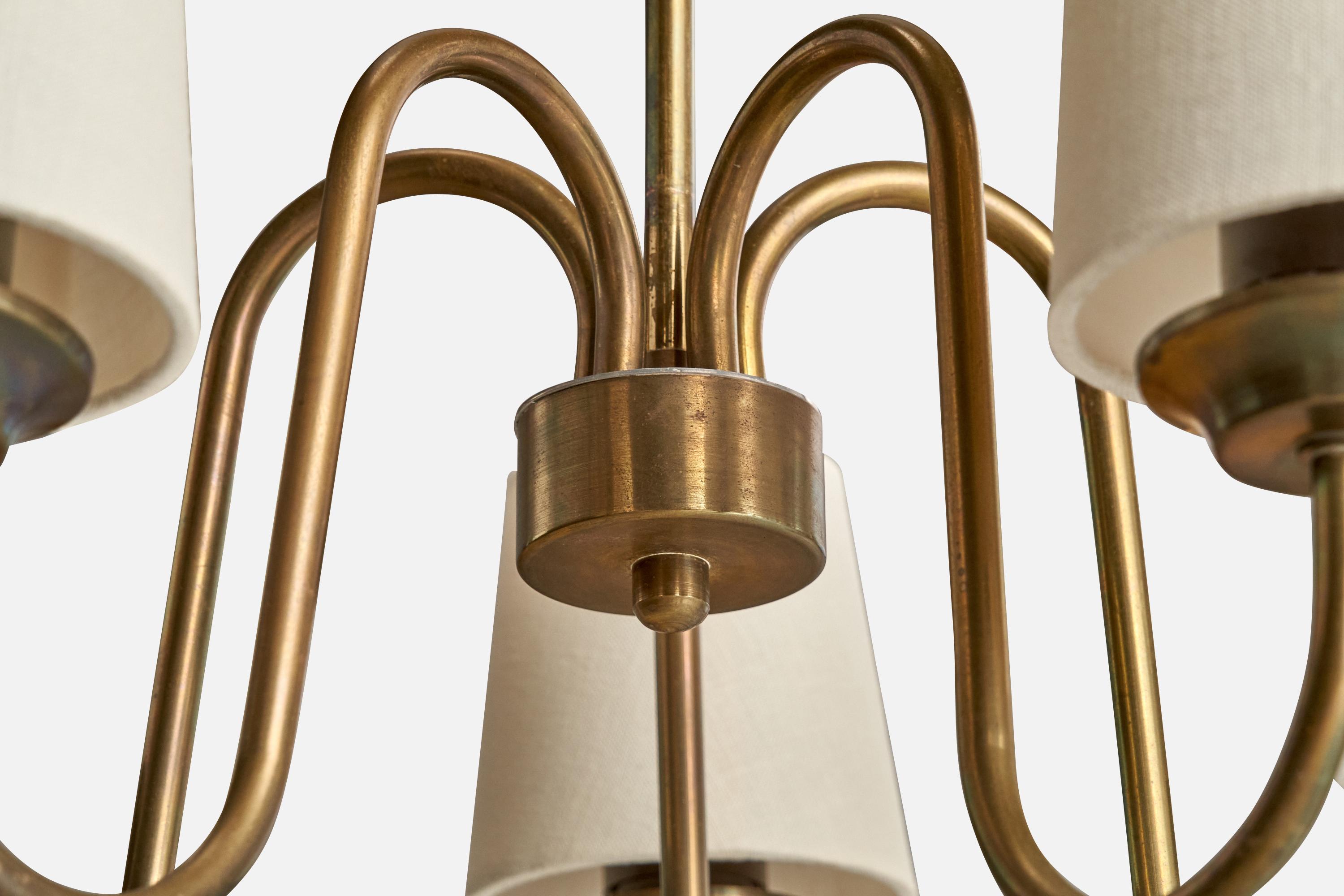 Metà XX secolo Lampadario di design svedese, ottone, tessuto, Svezia, anni '1940 in vendita