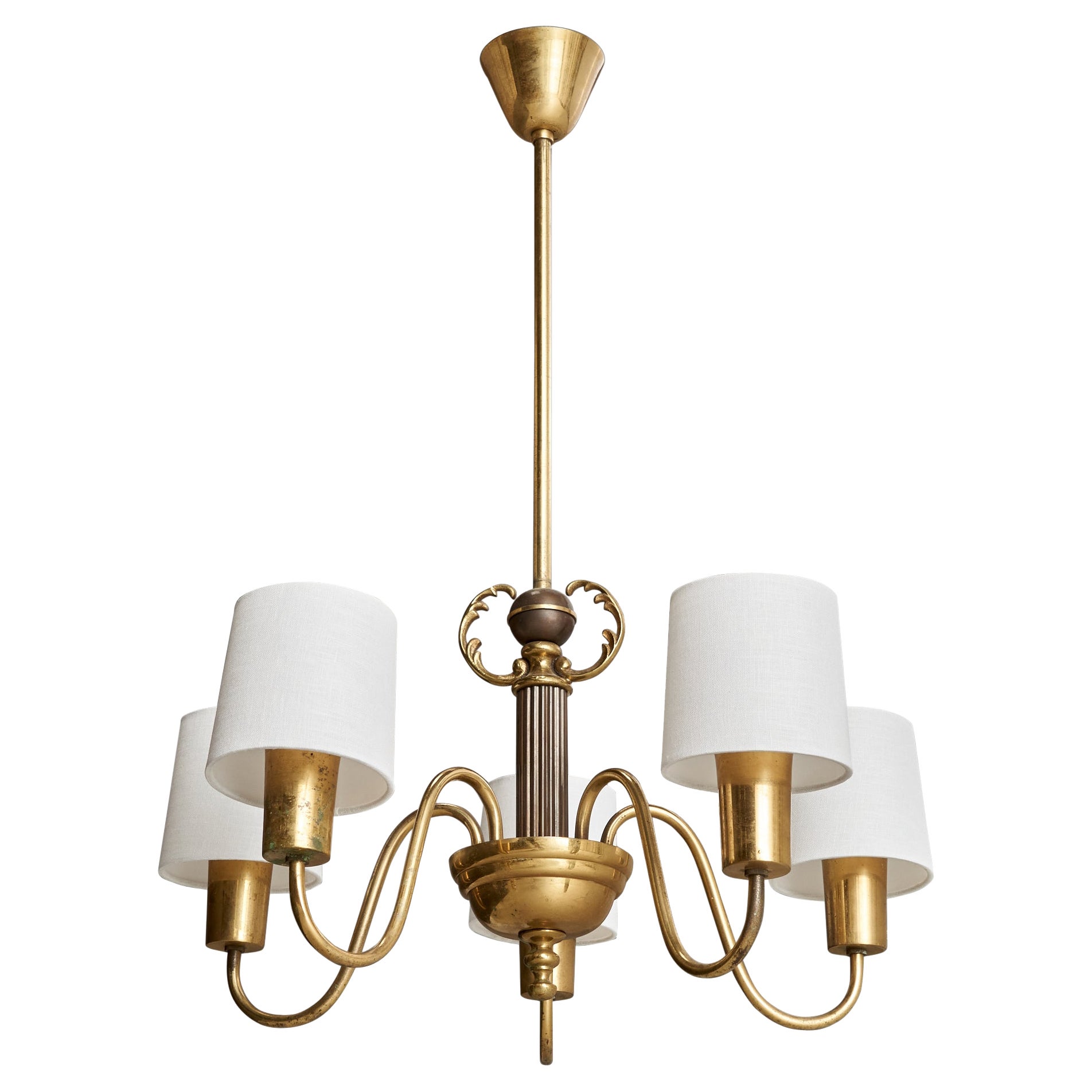 Lustre de créateur suédois, en laiton et tissu, Suède, années 1940