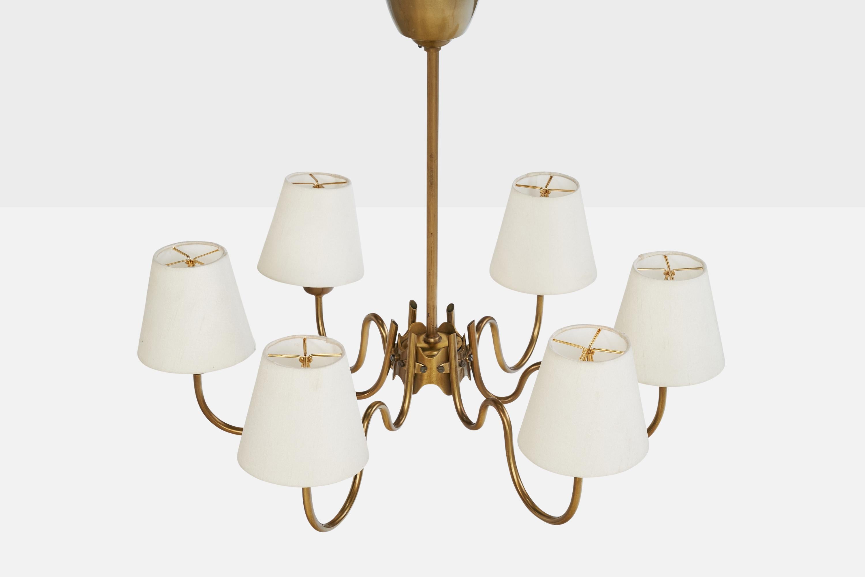 Svedese Lampadario di design svedese, ottone, tessuto, Svezia, anni '1950 in vendita