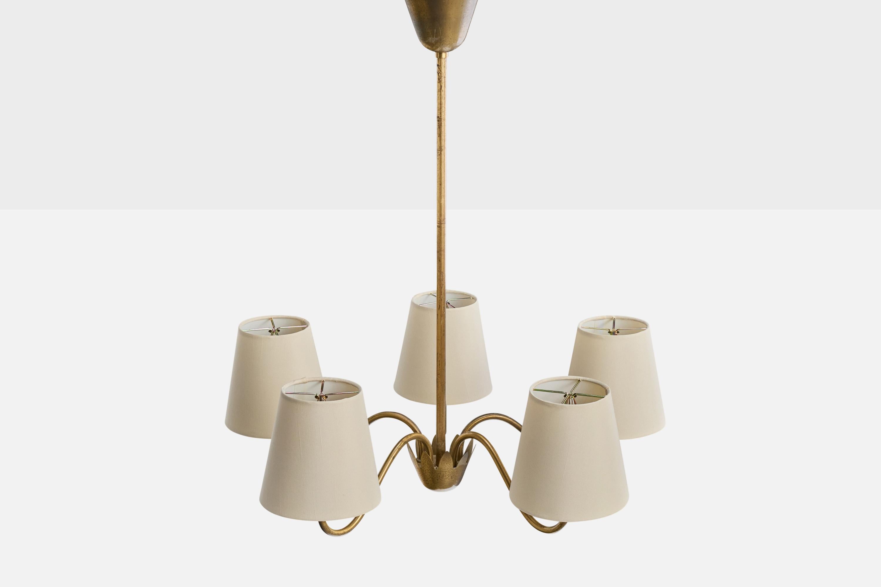 Svedese Lampadario di design svedese, ottone, tessuto, Svezia, anni '1950 in vendita