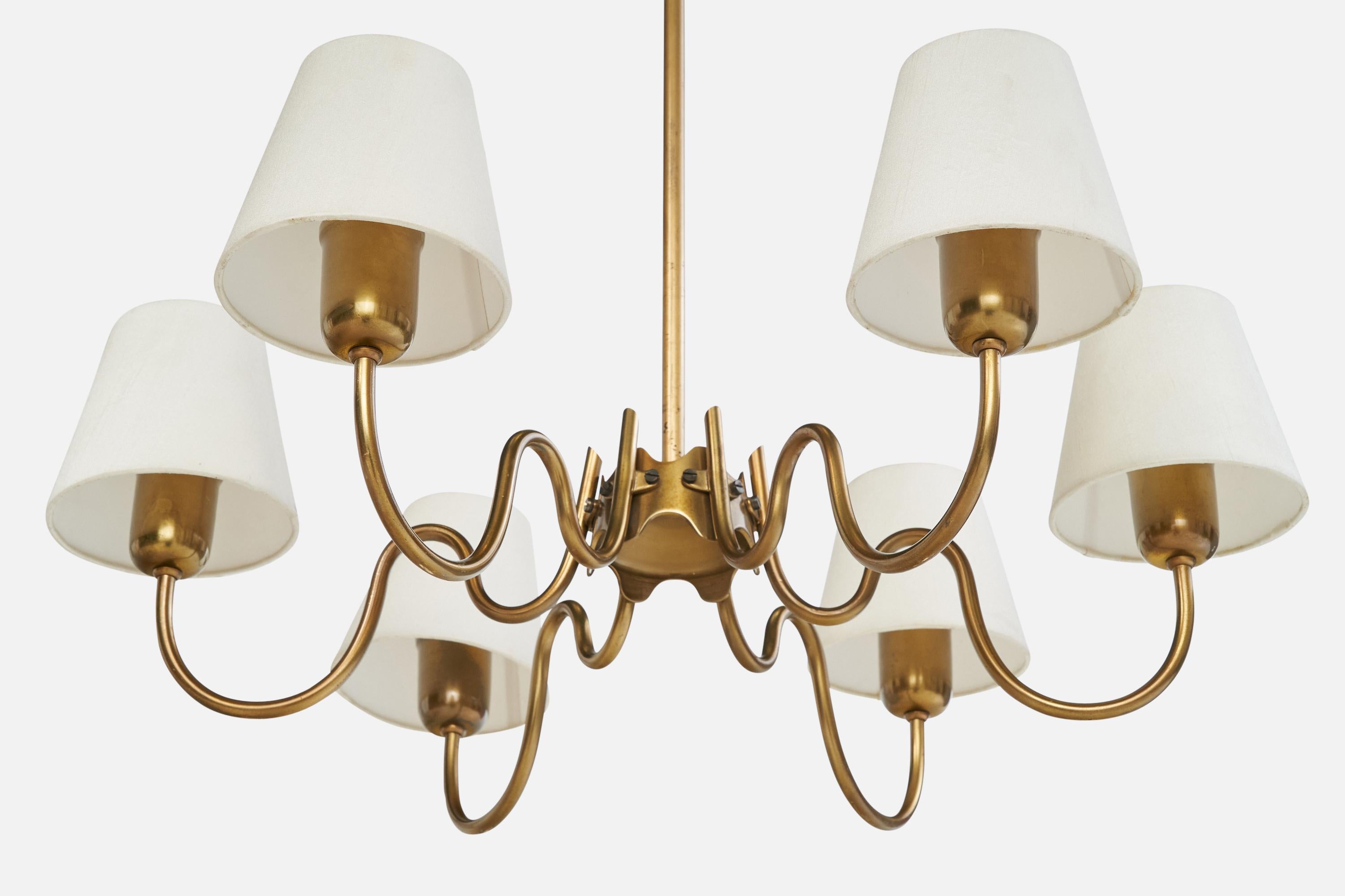 Lampadario di design svedese, ottone, tessuto, Svezia, anni '1950 In condizioni buone in vendita a High Point, NC