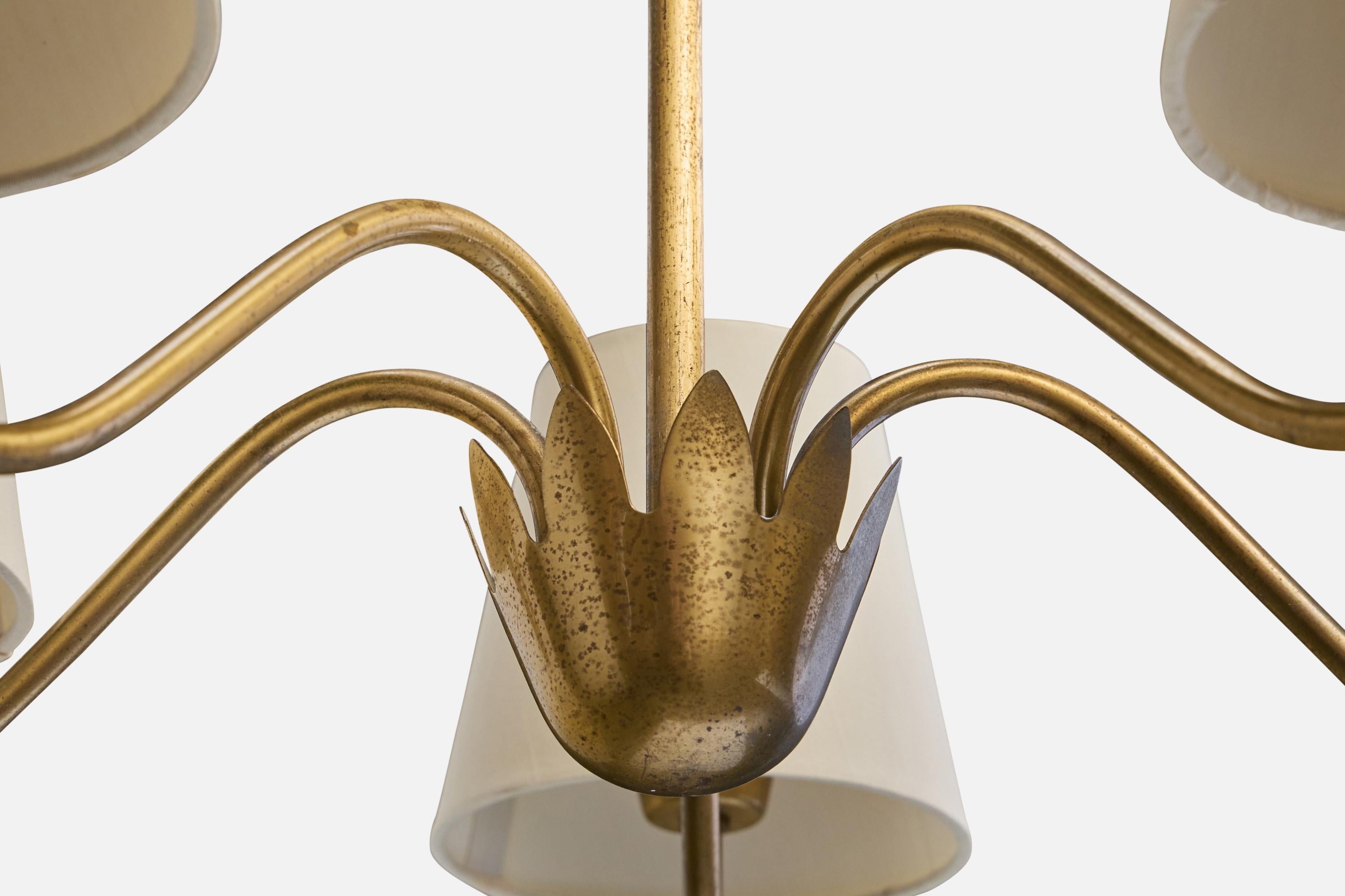 Ottone Lampadario di design svedese, ottone, tessuto, Svezia, anni '1950 in vendita