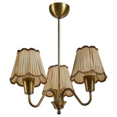 Schwedischer Designer, Kronleuchter, Messing, Stoff, Schweden, 1950er Jahre