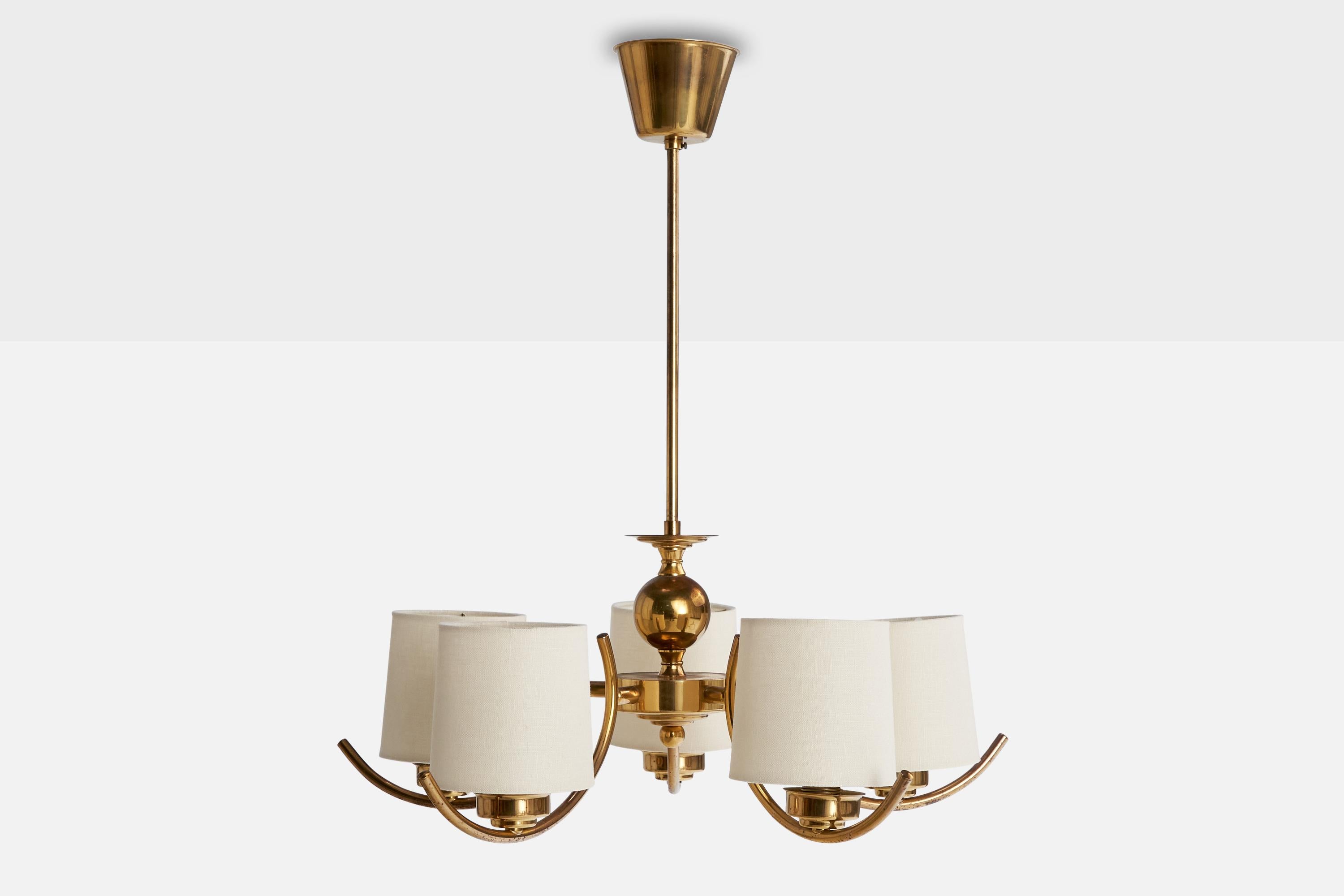 Scandinavo moderno Lampadario di design svedese, ottone, tessuto, Svezia, anni '1960 in vendita