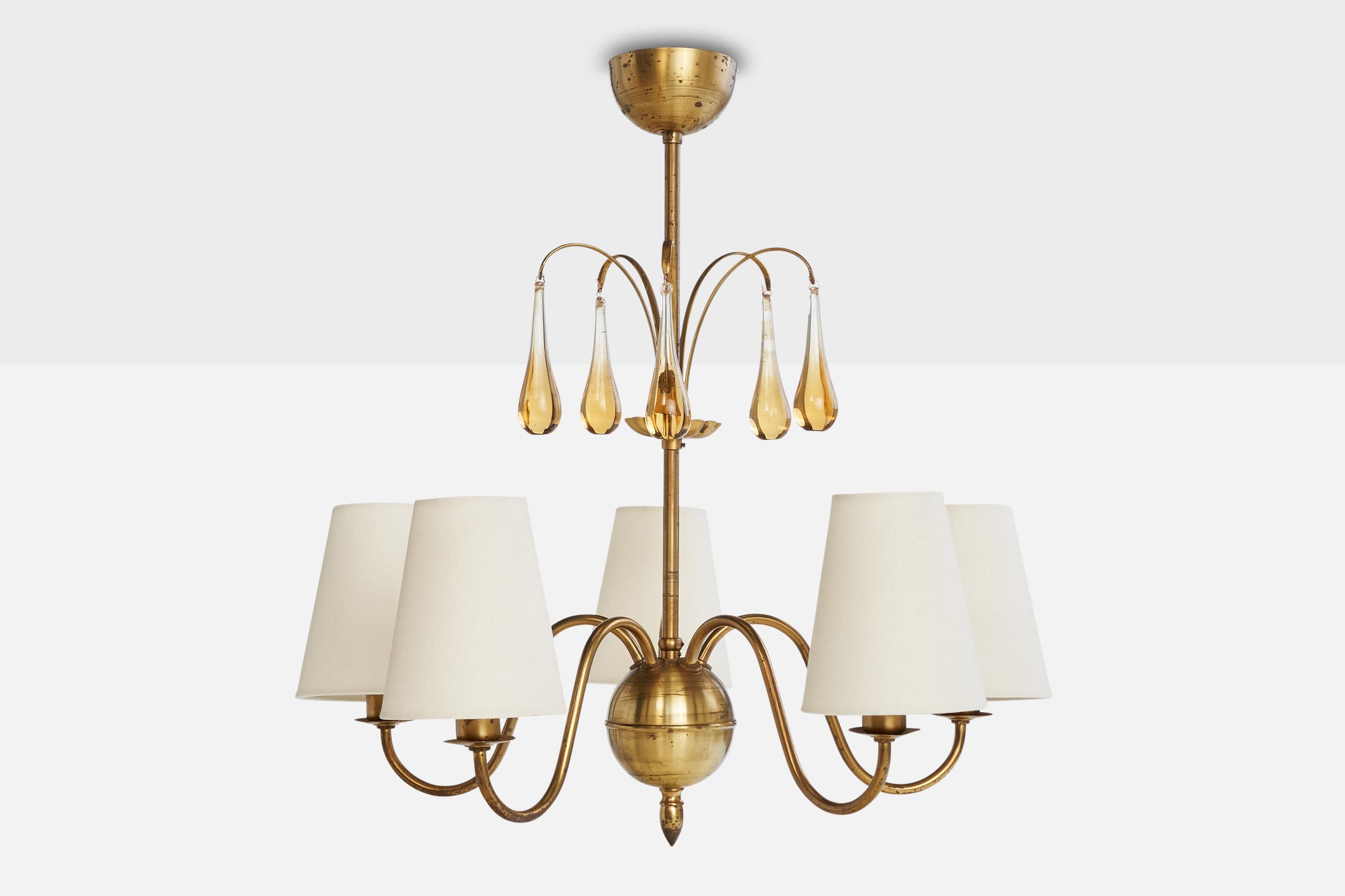 Scandinave moderne Designer suédois, lustre, laiton, verre, tissu, Suède, années 1920 en vente