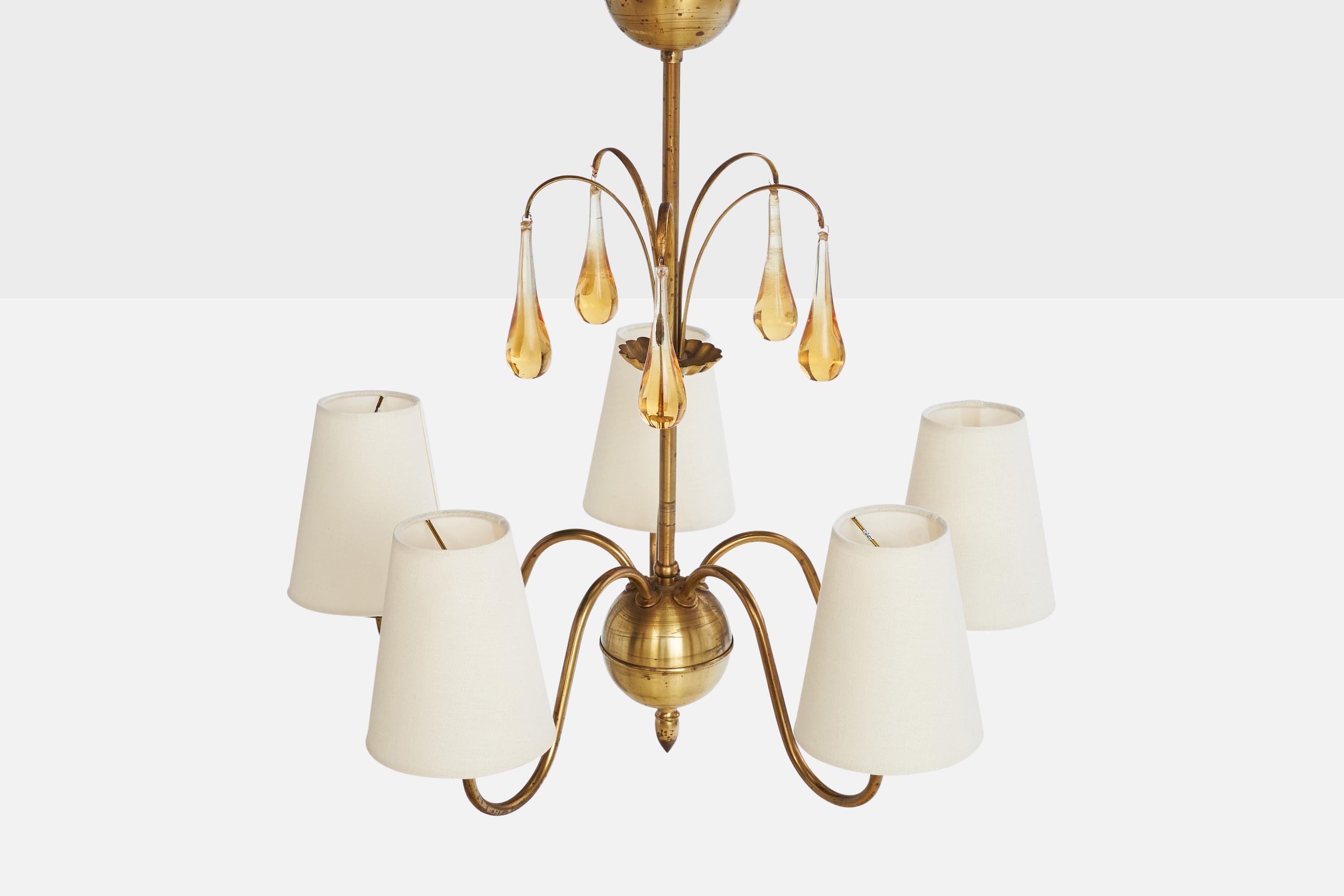 Suédois Designer suédois, lustre, laiton, verre, tissu, Suède, années 1920 en vente