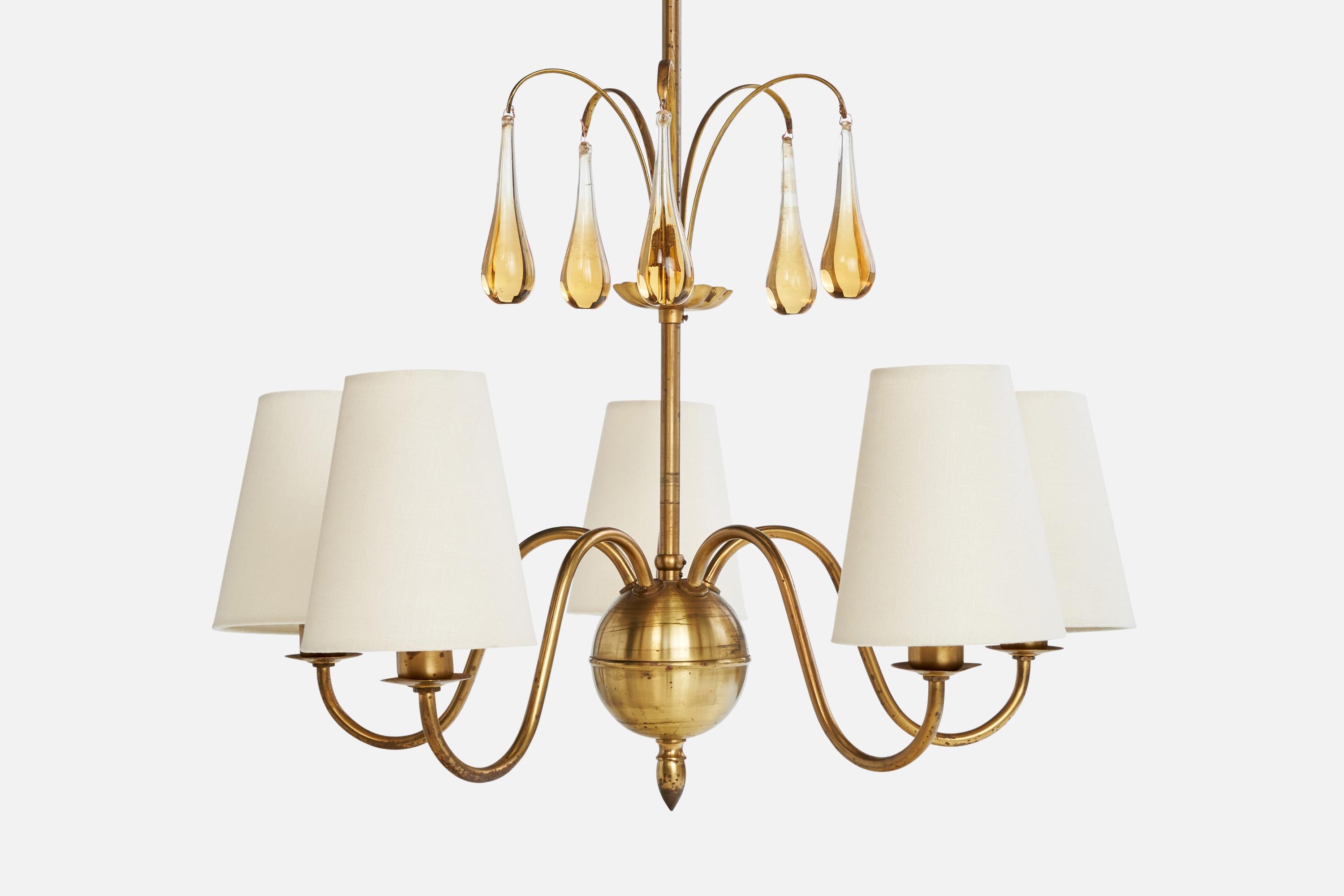 Designer suédois, lustre, laiton, verre, tissu, Suède, années 1920 Bon état - En vente à High Point, NC