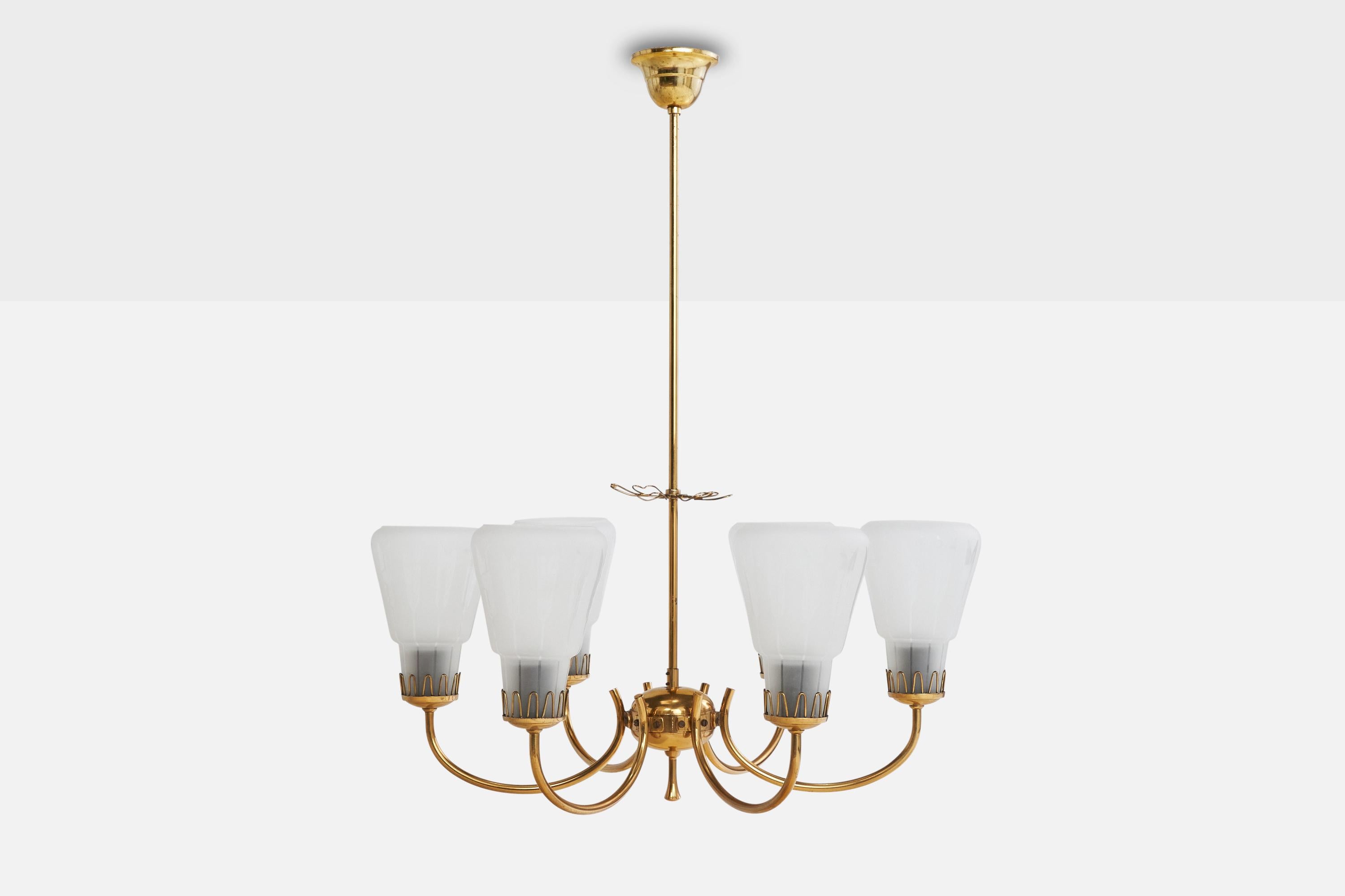 Scandinave moderne Designer suédois, lustre, laiton, verre, Suède, années 1940 en vente