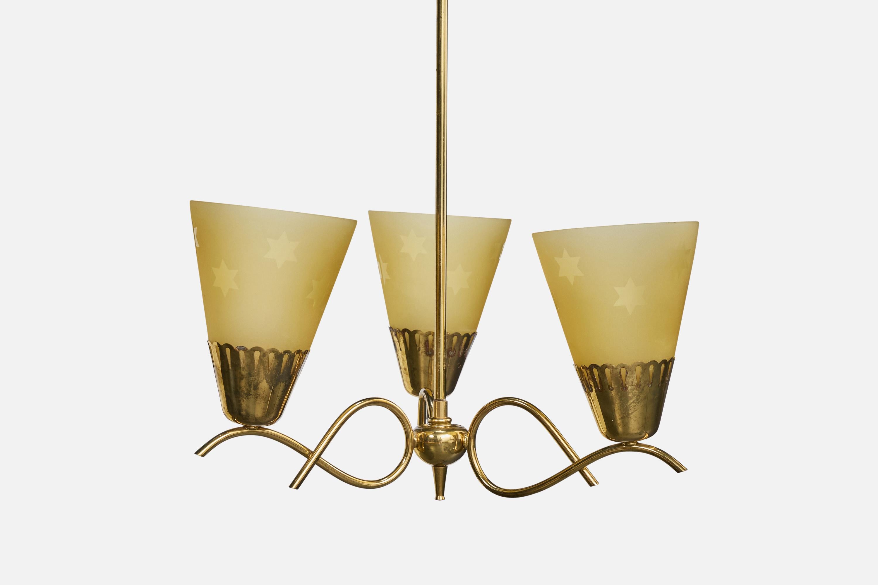 Designer suédois, lustre, laiton, verre, Suède, années 1940 Bon état - En vente à High Point, NC