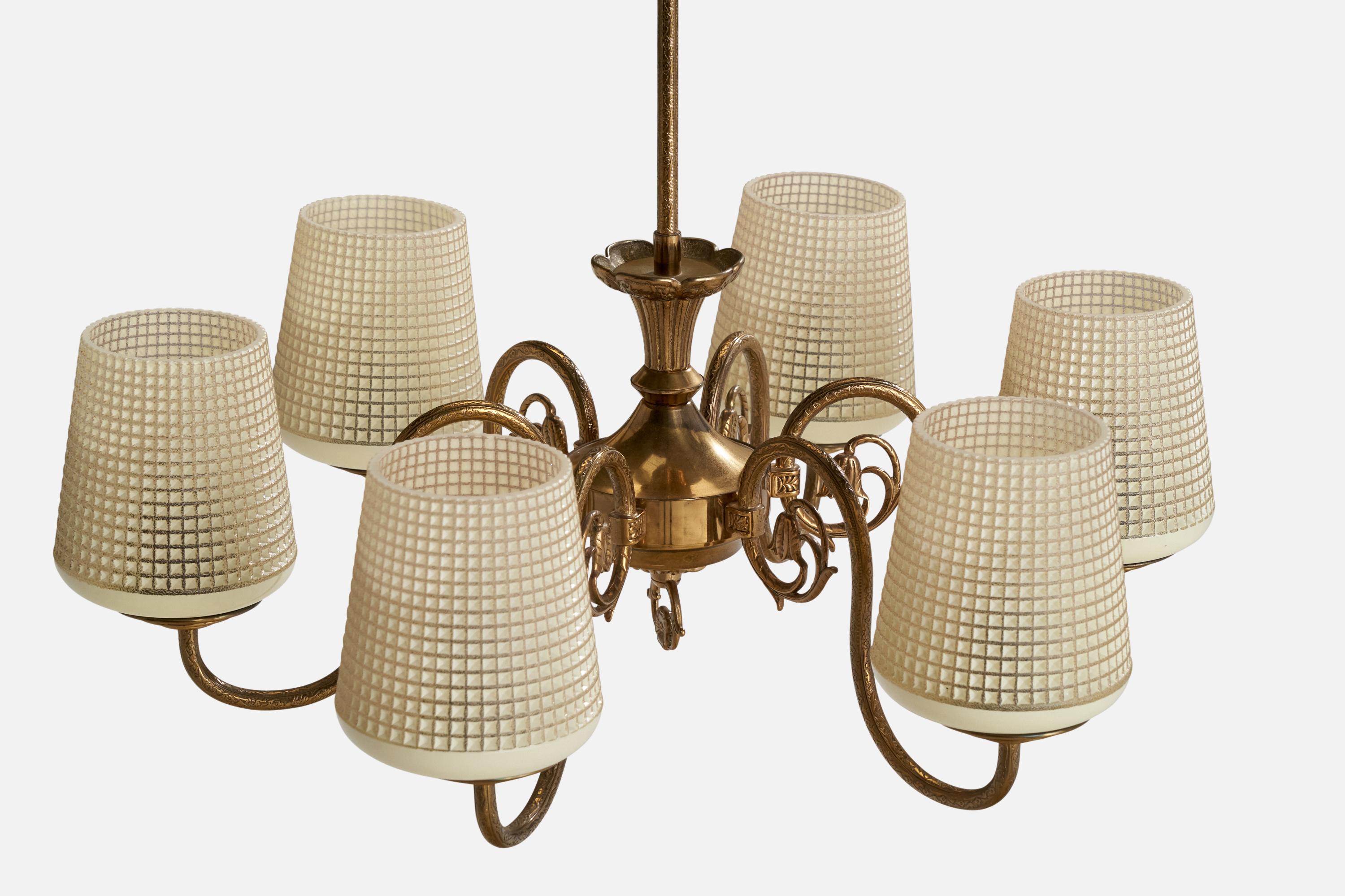 Milieu du XXe siècle Designer suédois, lustre, laiton, verre, Suède, années 1940 en vente