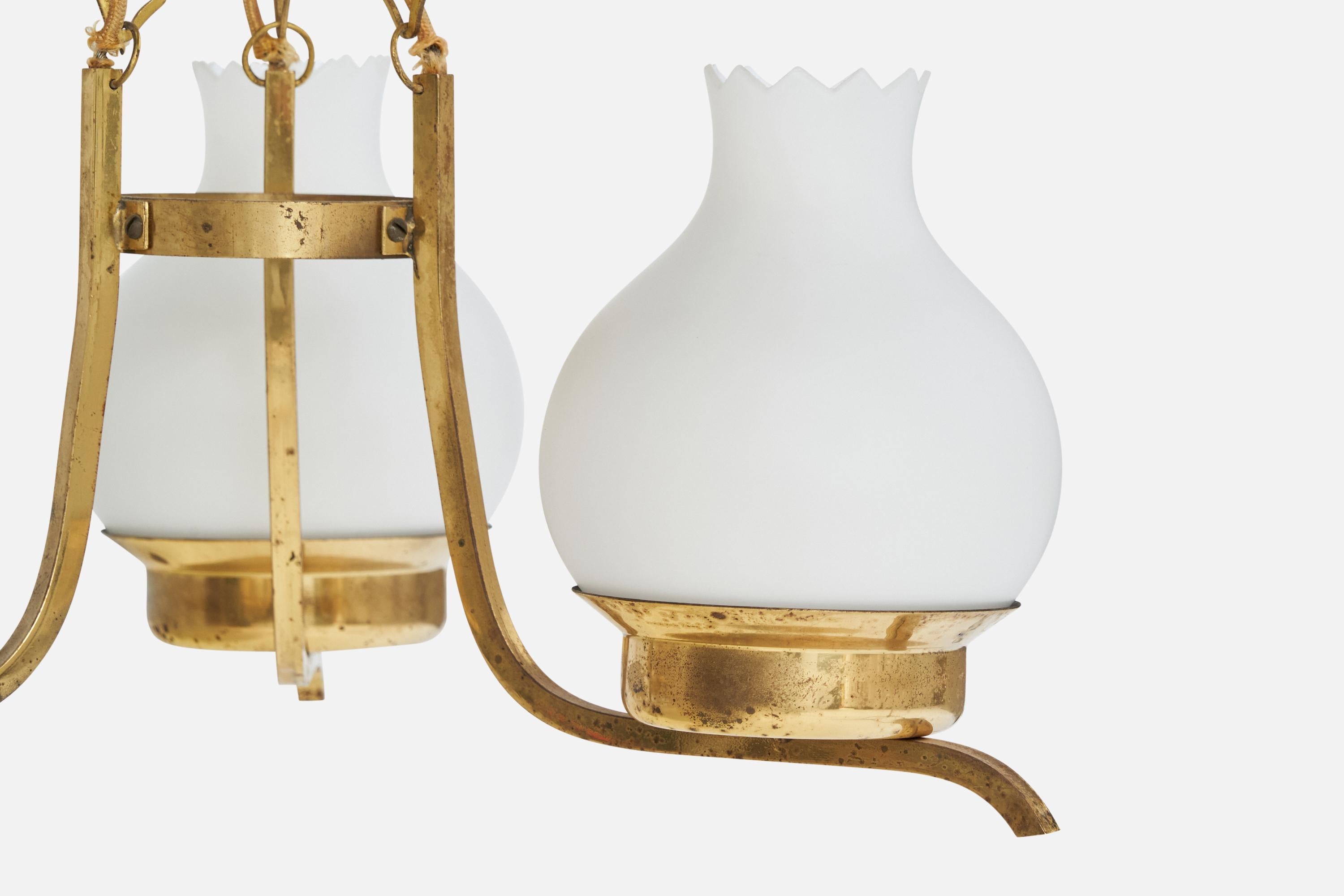 Schwedischer Designer, Kronleuchter, Messing, Glas, Schweden, 1940er Jahre im Angebot 1