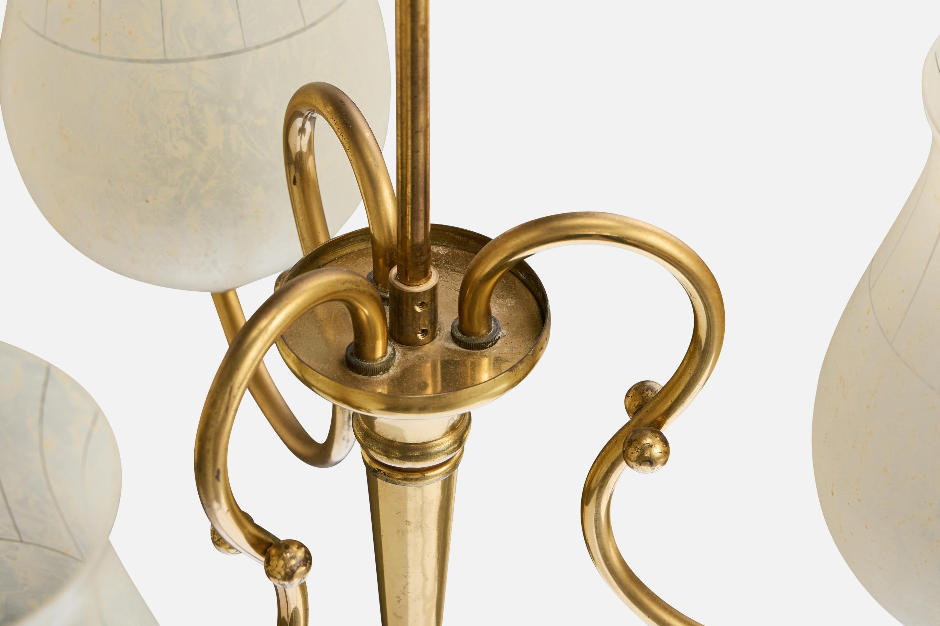 Lampadario di design svedese, ottone, vetro, Svezia, anni '1940 in vendita 1