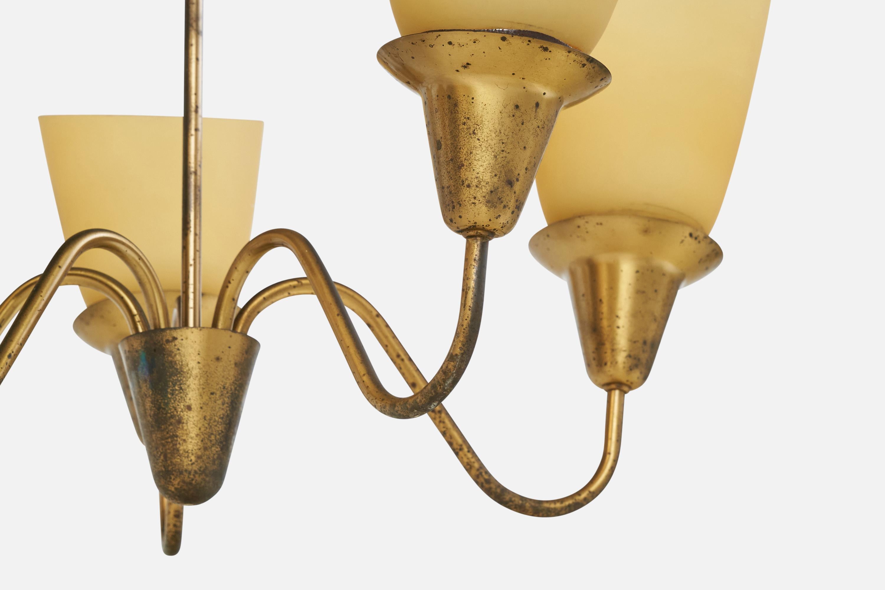 Diseñador sueco, lámpara de araña, latón, cristal, Suecia, años 1940 en venta 3