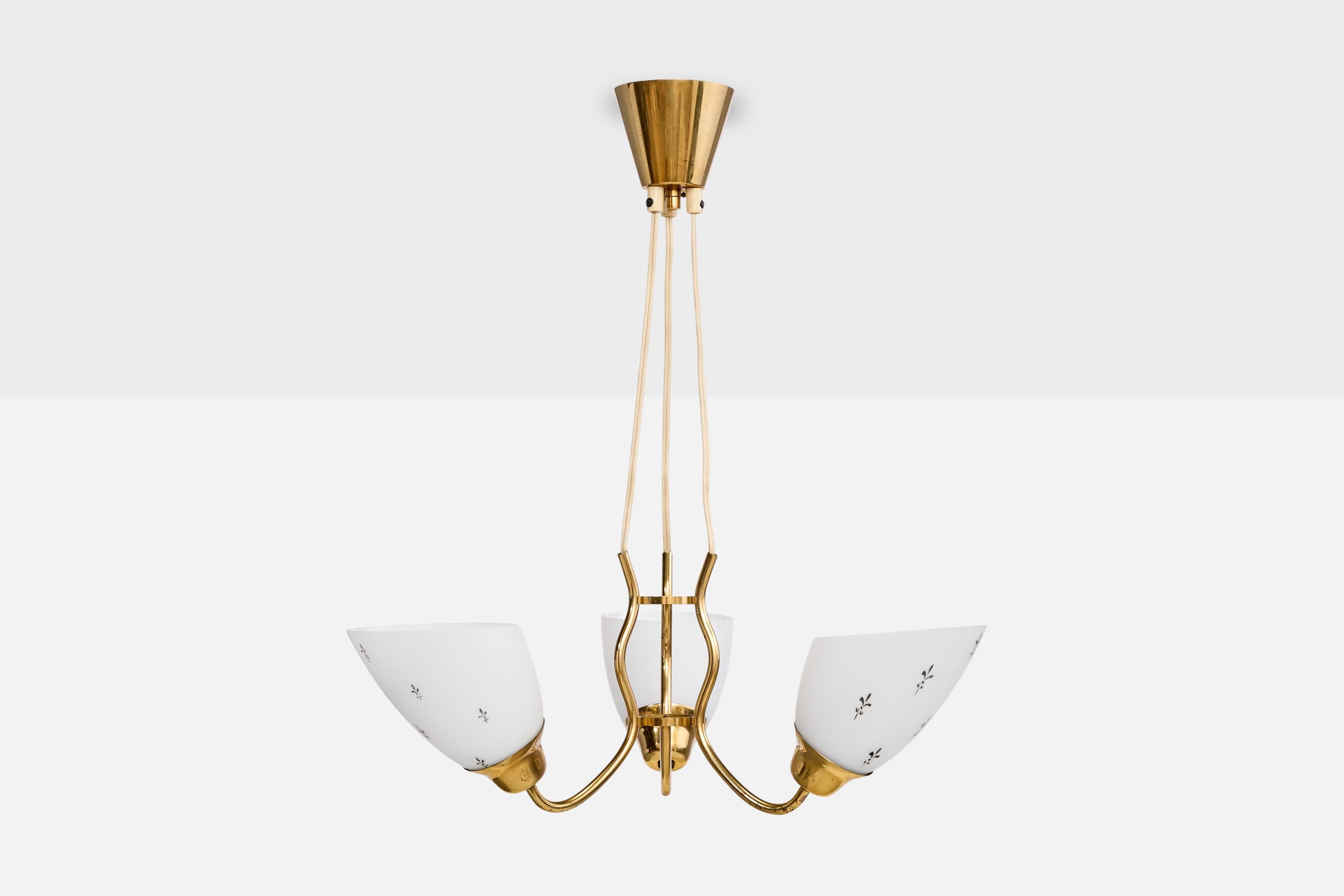 Mid-Century Modern Designer suédois, lustre, laiton, verre, Suède, années 1950 en vente