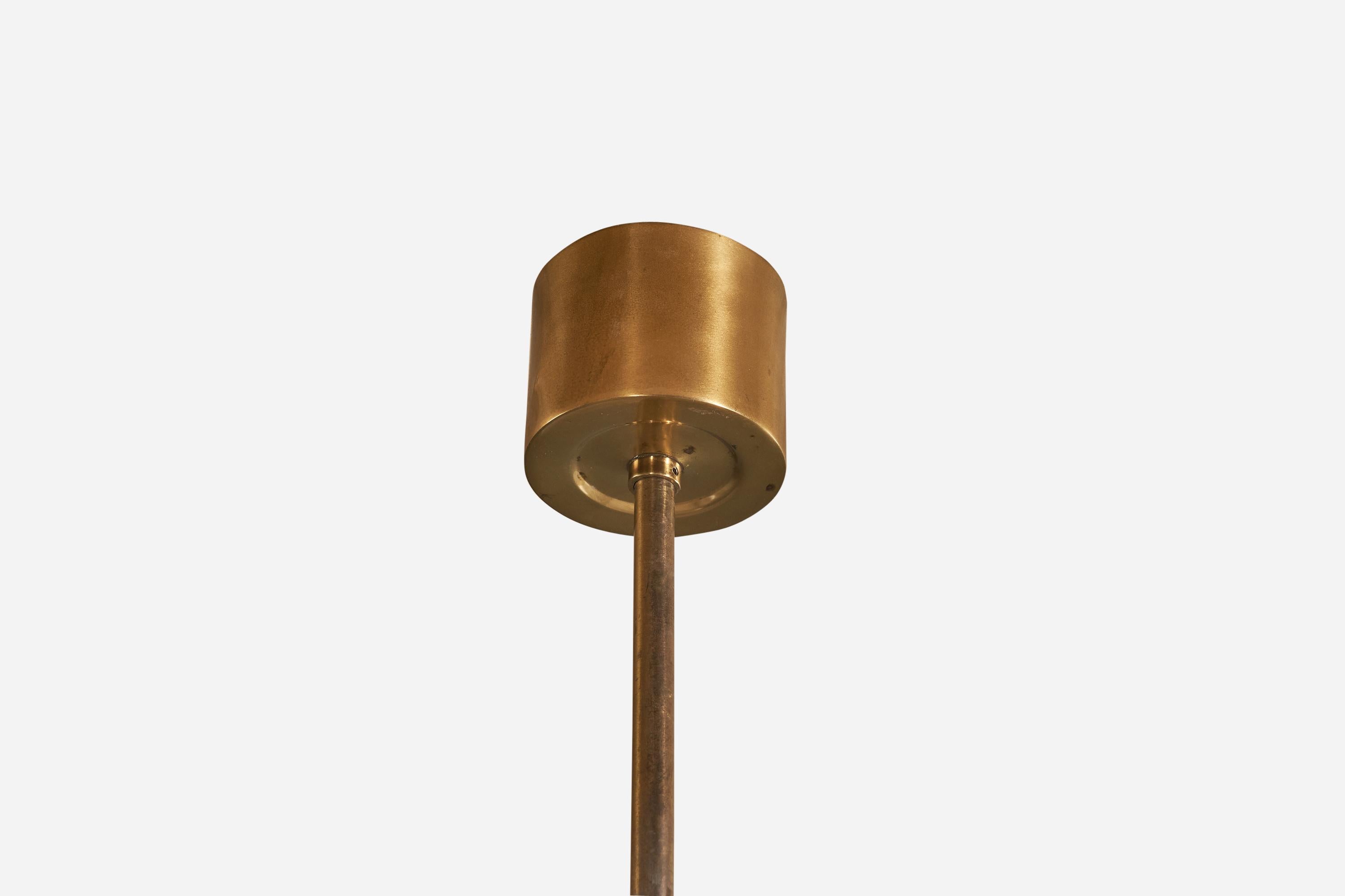 Svedese Lampadario di design svedese, ottone, vetro, Svezia, anni '50 in vendita