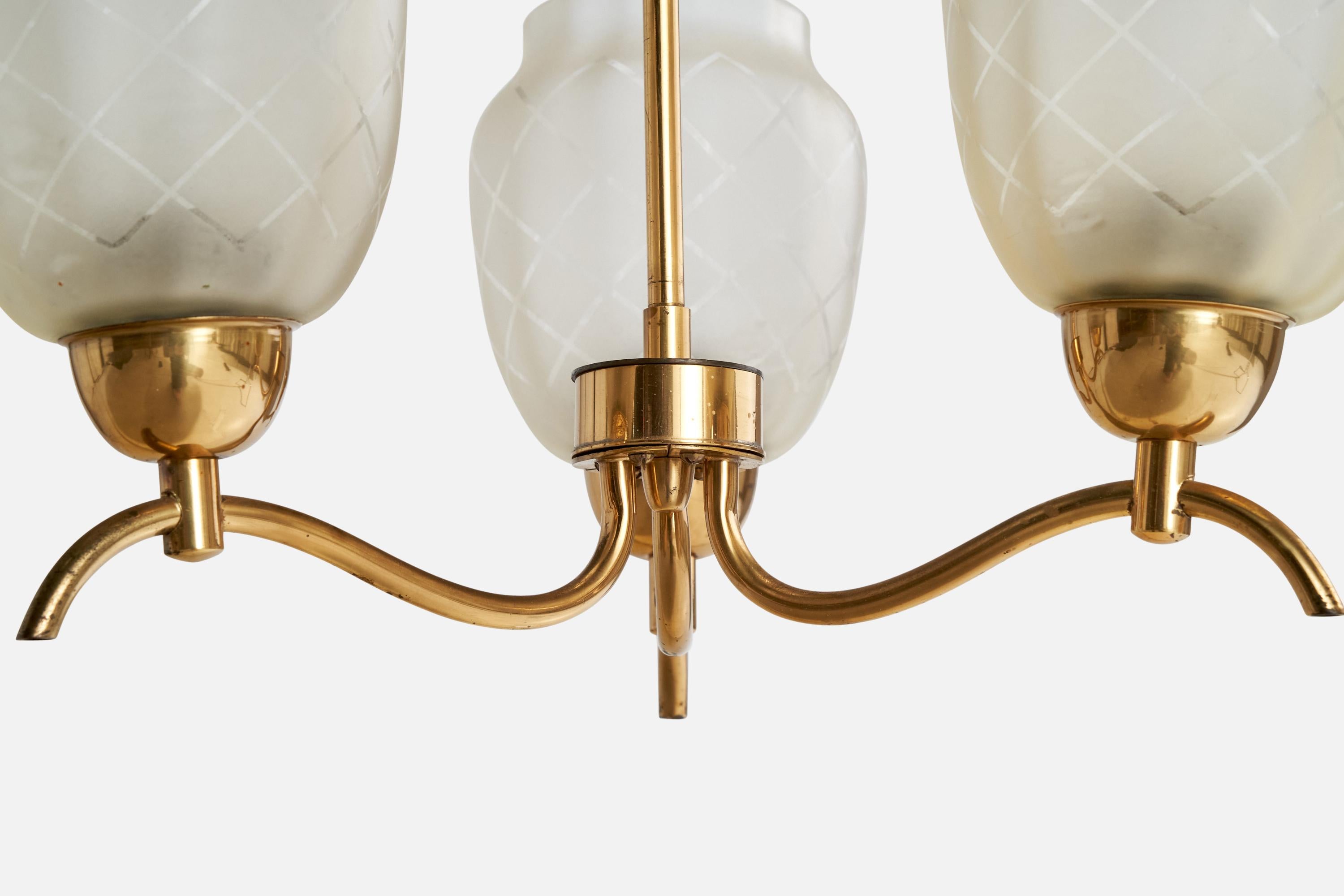 Ottone Designer svedese, lampadario, ottone, vetro, Svezia, anni '50 in vendita