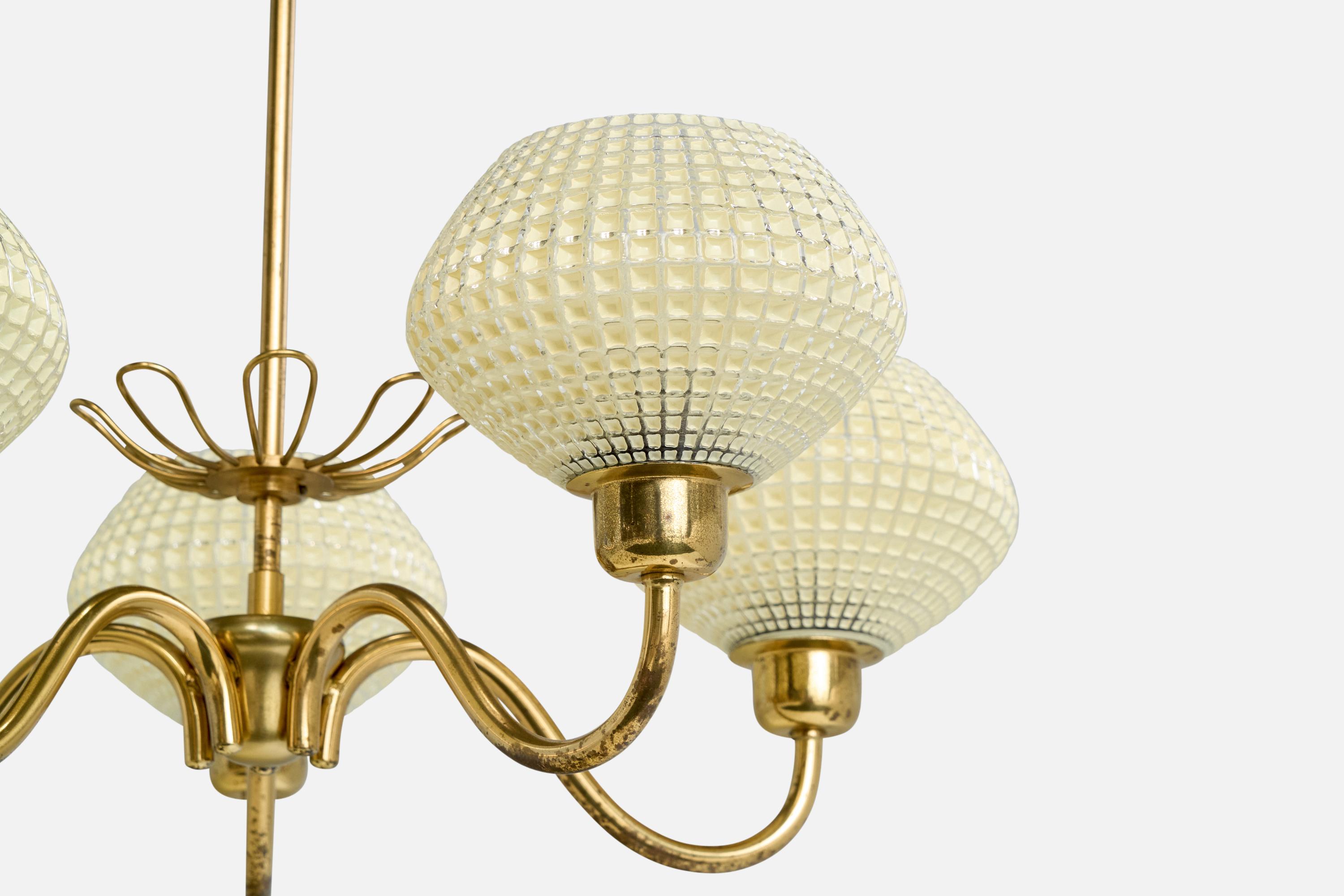 Laiton Designer suédois, lustre, laiton, verre, Suède, années 1950 en vente
