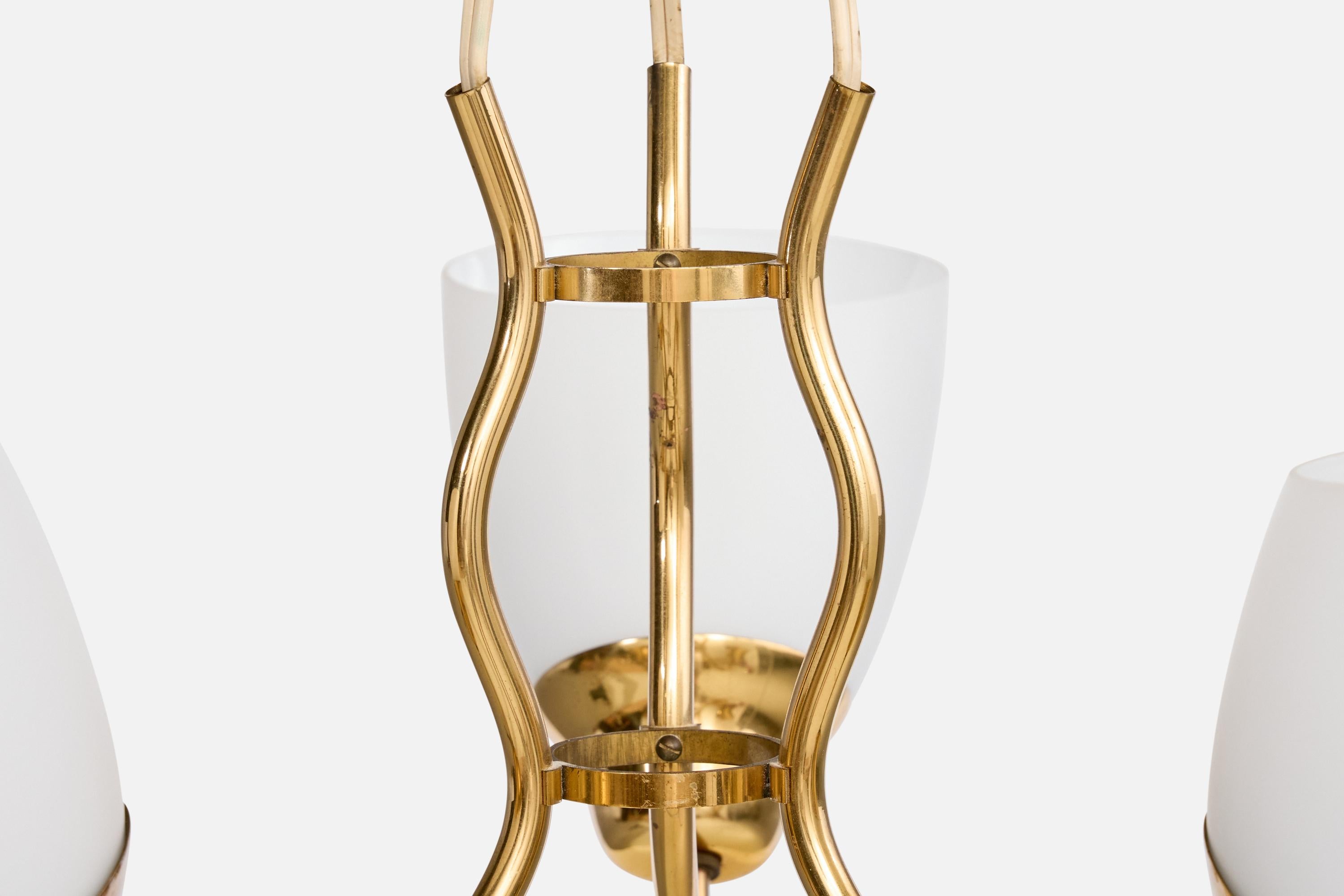 Designer suédois, lustre, laiton, verre, Suède, années 1950 en vente 1