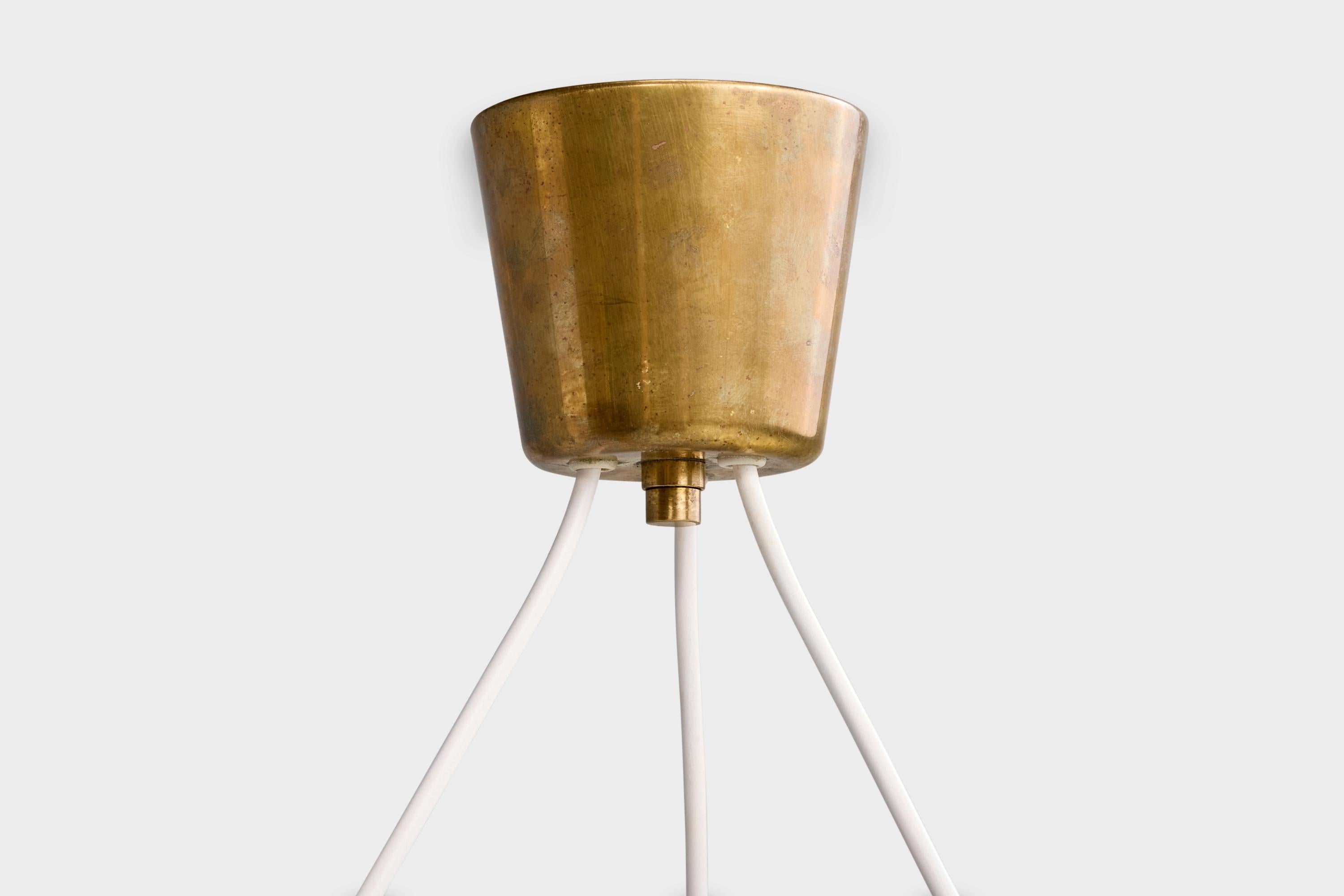 Lampadario di design svedese, ottone, vetro, Svezia, anni '1950 in vendita 1