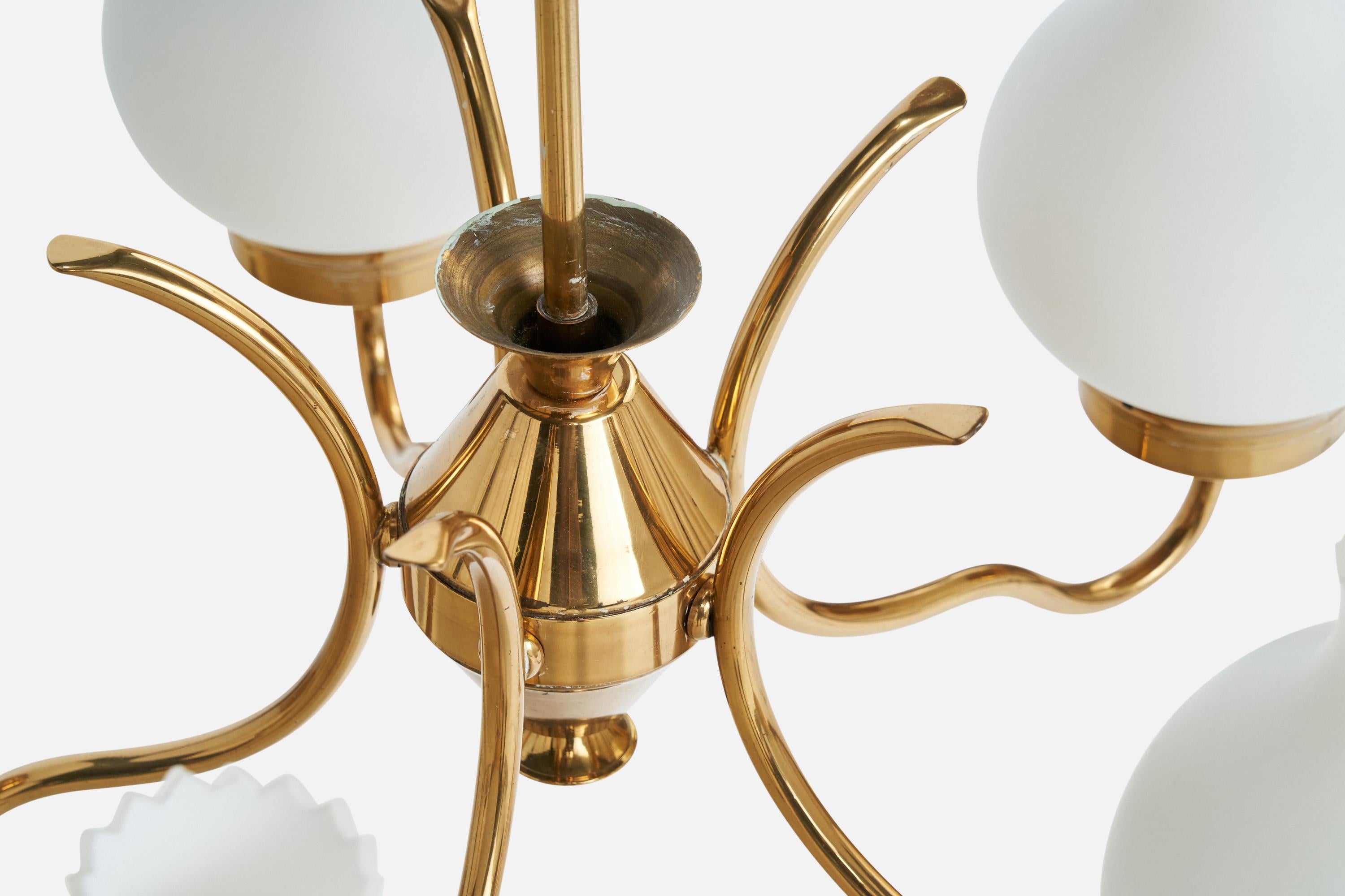Designer suédois, lustre, laiton, verre, Suède, années 1950 en vente 2