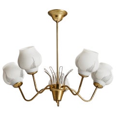 Designer suédois, lustre, laiton, verre, Suède, années 1950