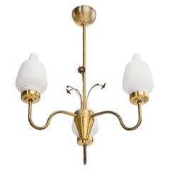Lampadario di design svedese, ottone, vetro, Svezia, anni '1950