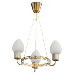 Lampadario di design svedese, ottone, vetro, Svezia, anni '1950