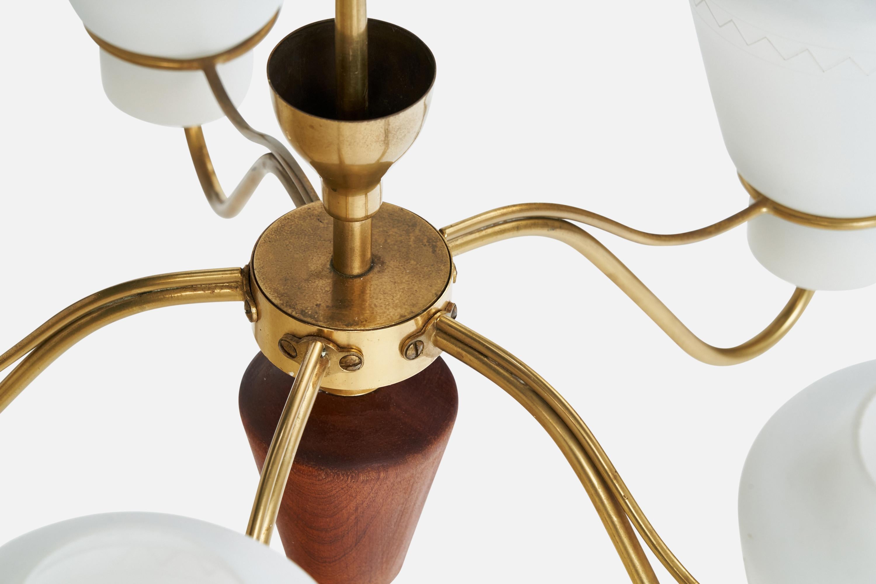 Schwedischer Designer, Kronleuchter, Messing, Glas, Teakholz, Schweden, 1950er Jahre im Angebot 4