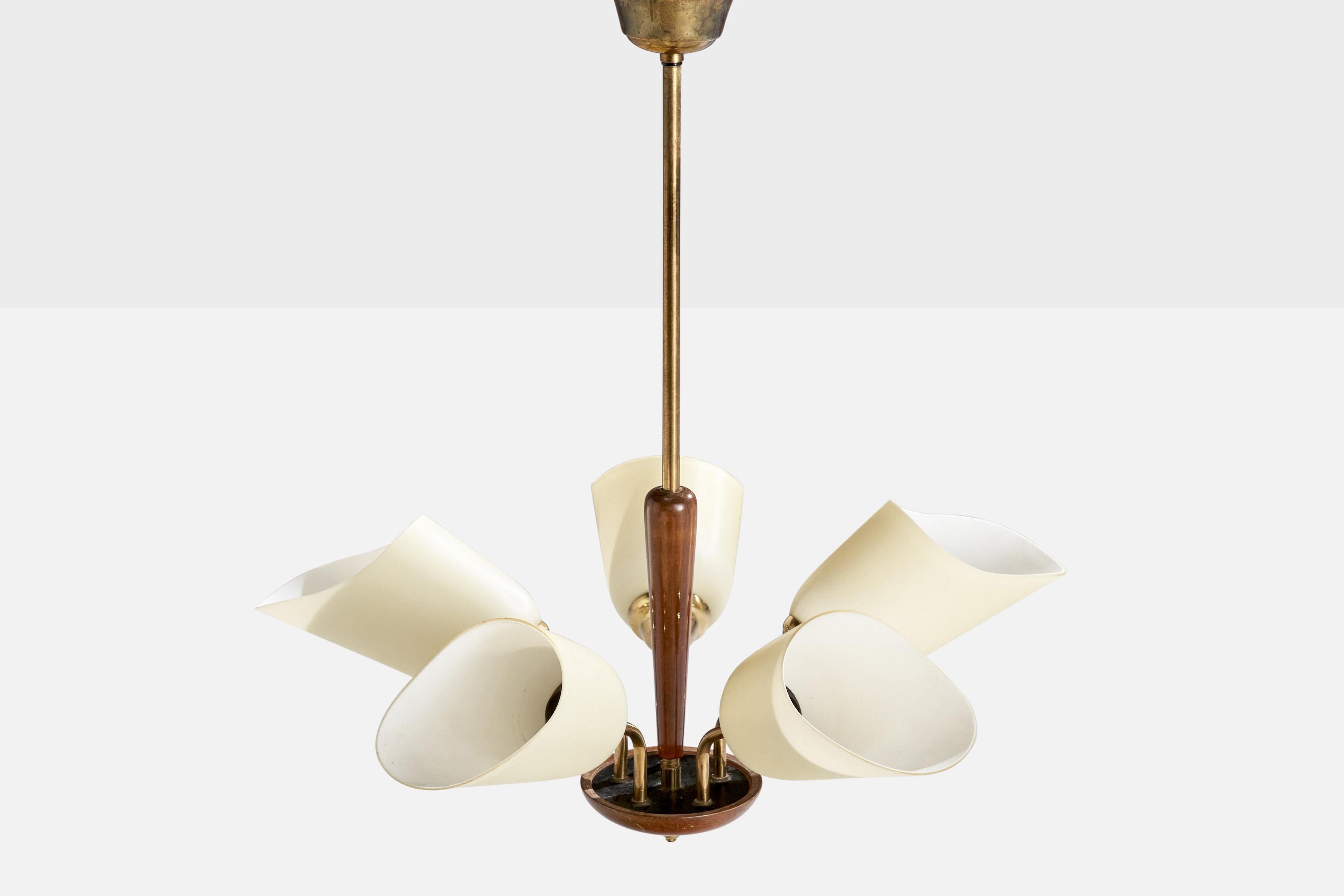 Suédois Designer suédois, lustre, laiton, verre, Wood, Suède, années 1950 en vente