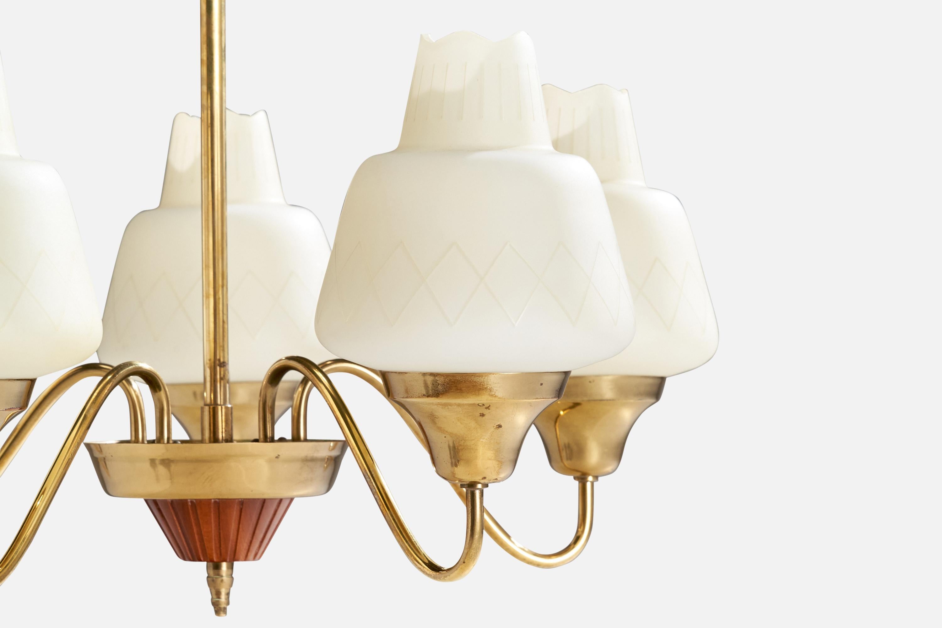 Designer suédois, lustre, laiton, verre, Wood, Suède, années 1950 en vente 1