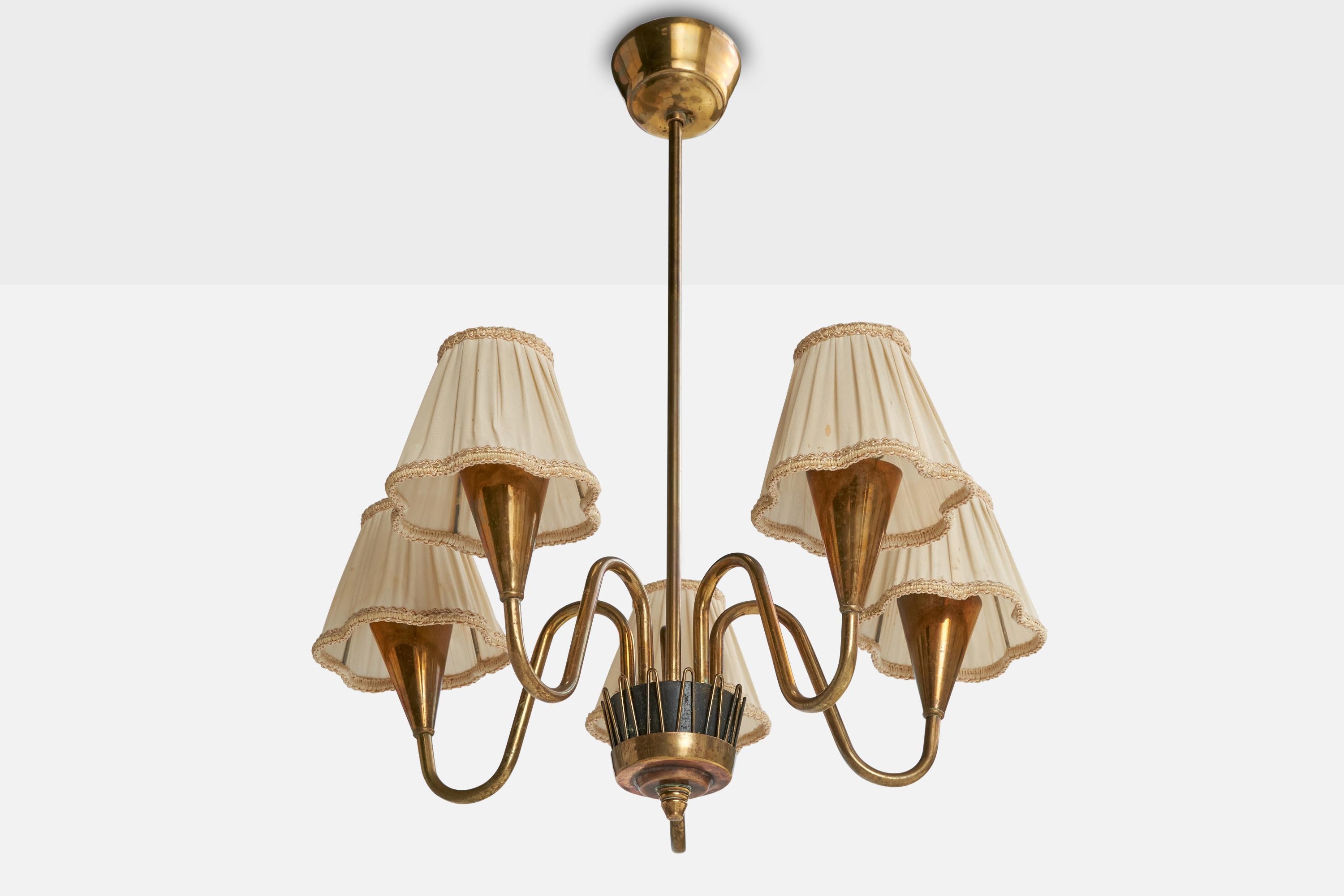 A brass, black-lacquered metal and off-white fabric chandelier designed and produced in Sweden, c. 1940s.

Overall Dimensions (inches): 22.25” H x  18” Diameter

Dimensions of Canopy:  2.125” H x 3.625” diameter

Stem length: 16” H

Bulb