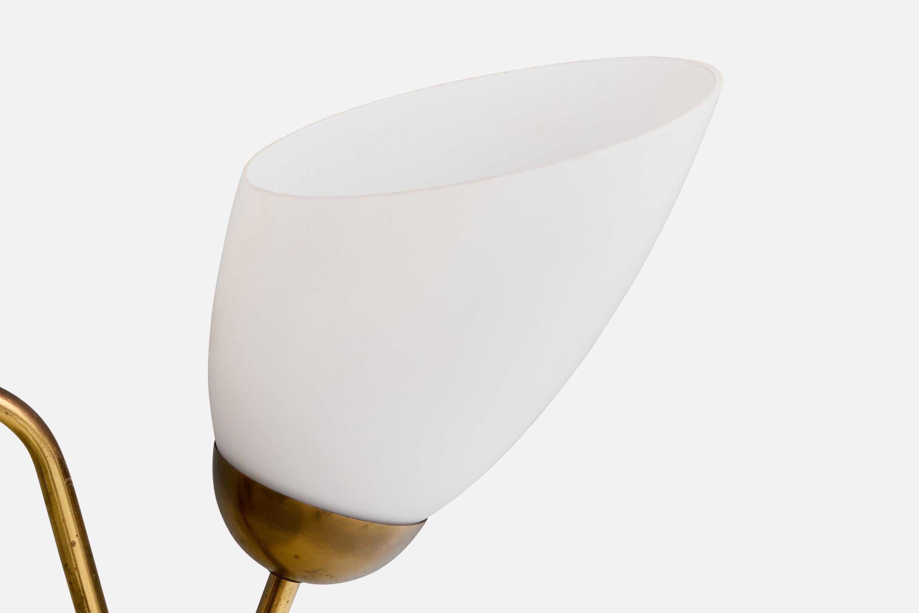 Designer suédois, lustre, laiton, métal, verre, Suède, années 1950 en vente 3