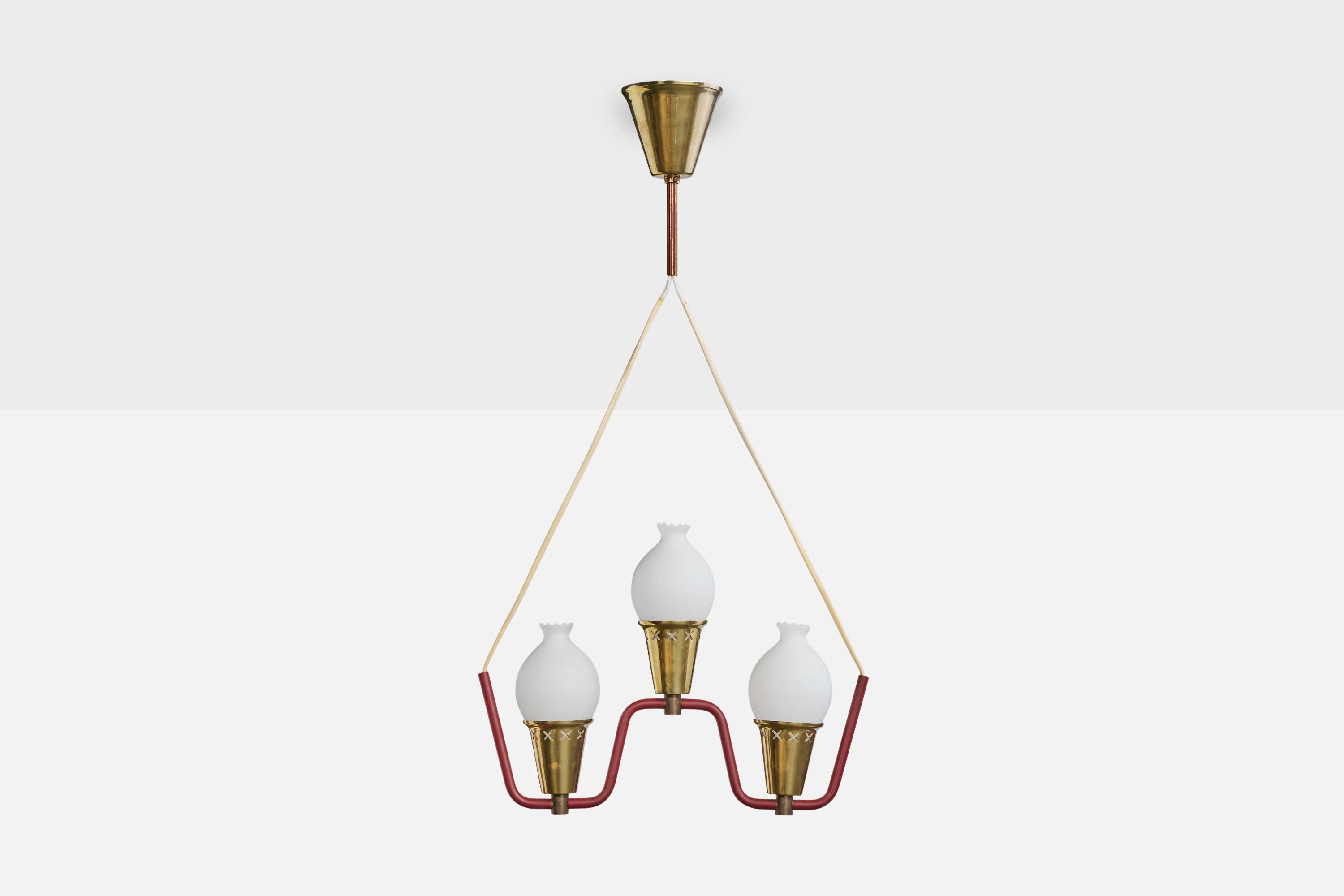 Schwedischer Designer, Kronleuchter, Messing, Metall, Glas, Schweden, 1950er Jahre (Moderne der Mitte des Jahrhunderts) im Angebot