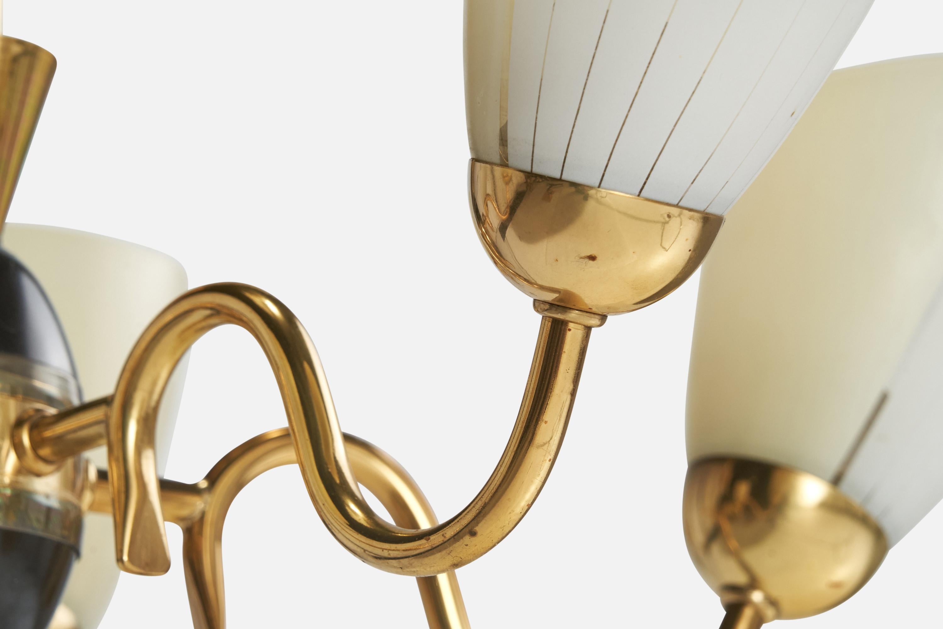 Designer suédois, lustre, laiton, métal, verre, Suède, années 1950 en vente 3