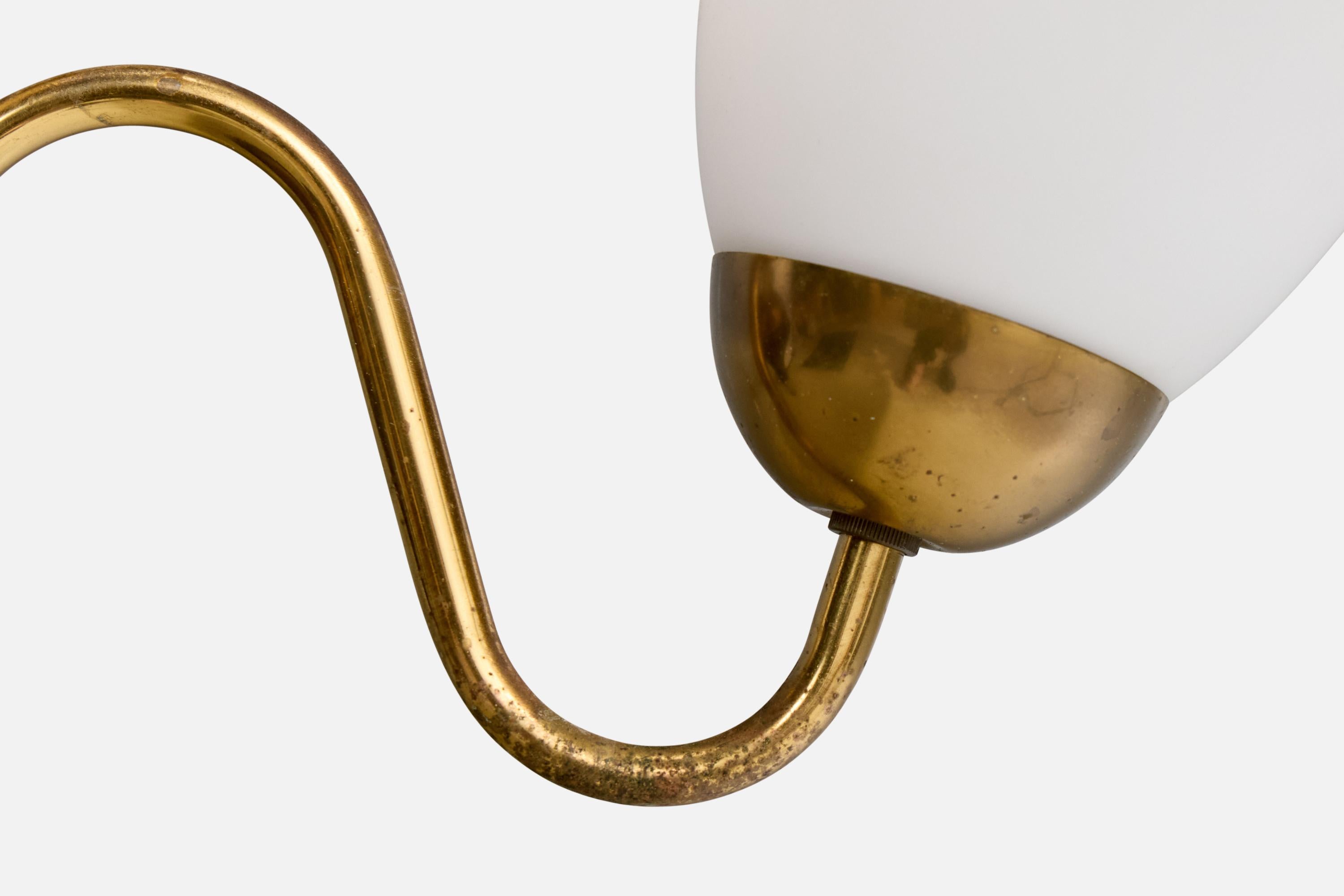 Designer suédois, lustre, laiton, métal, verre, Suède, années 1950 en vente 2