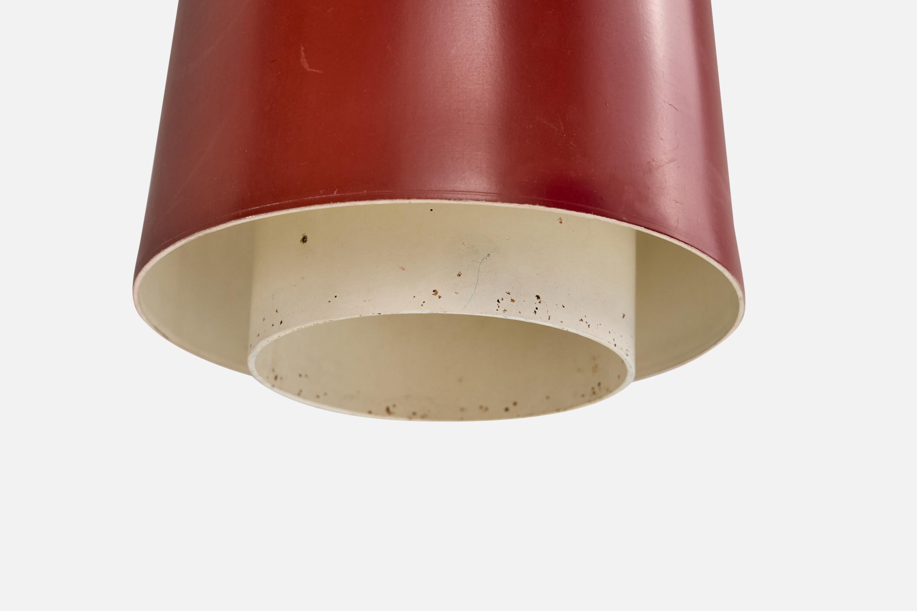 Milieu du XXe siècle Designer suédois, lustre, laiton, métal, Suède, années 1950