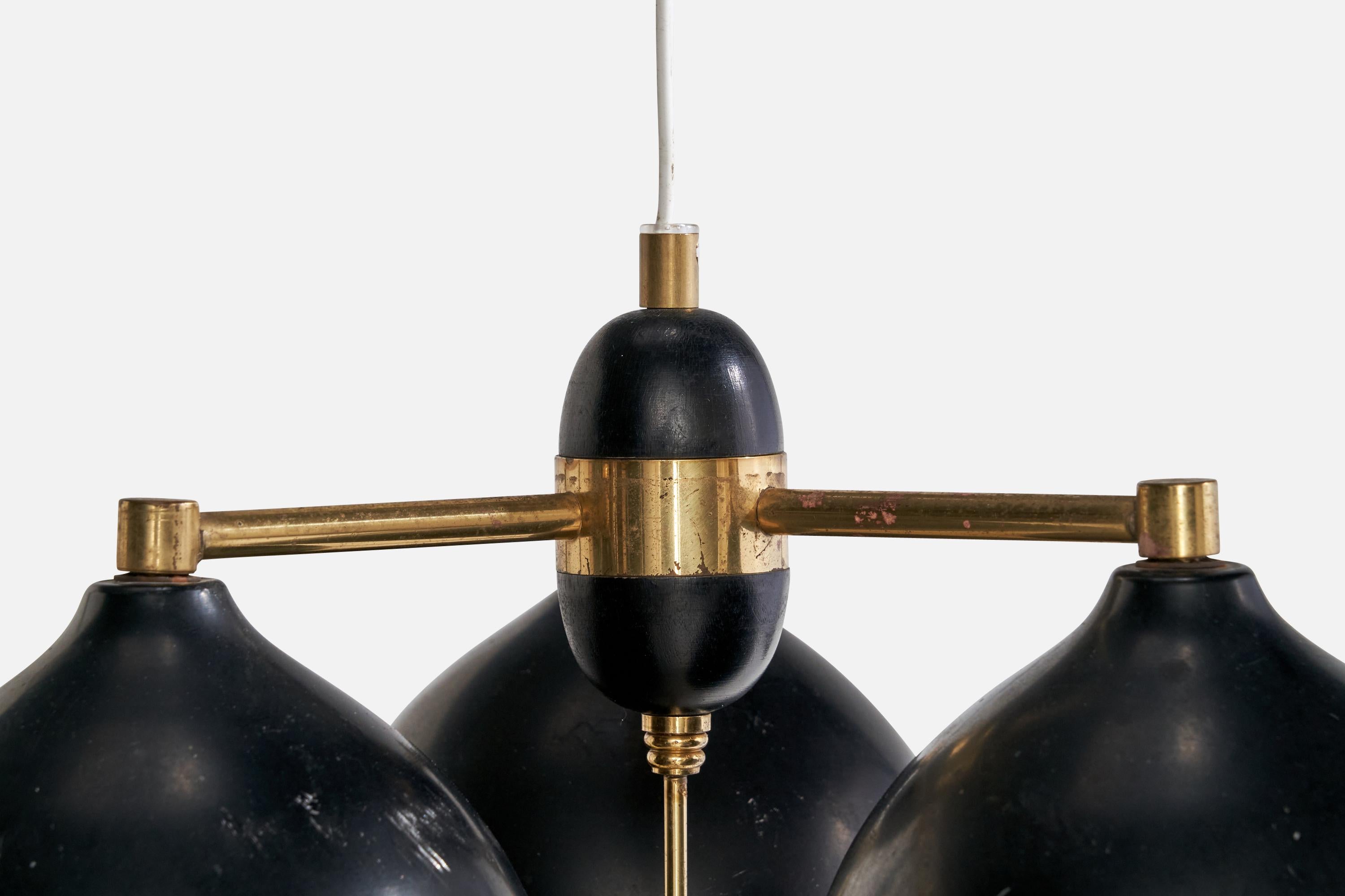 Lampadario di design svedese, ottone, metallo, Svezia, anni '50 in vendita 1