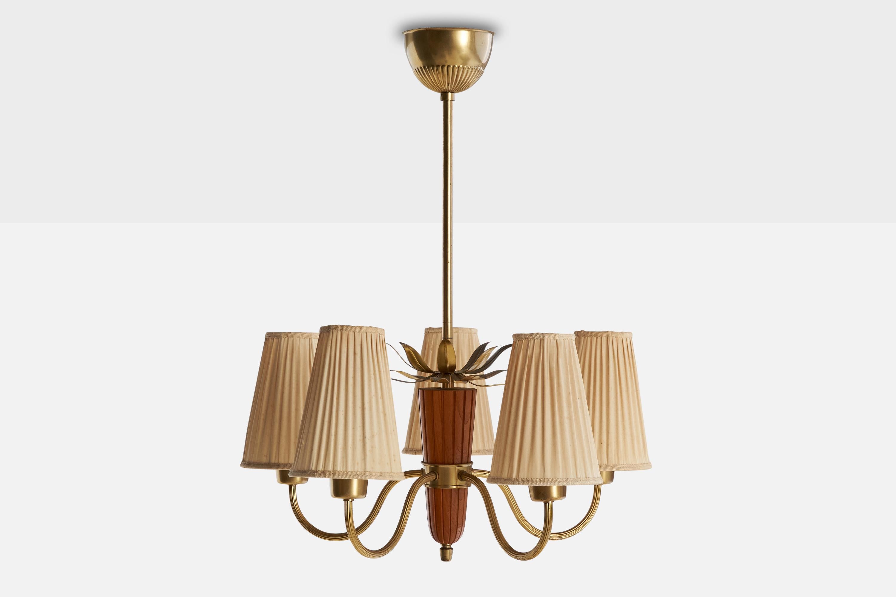 Scandinavo moderno Lampadario di design svedese, ottone, Oak, tessuto, Svezia, anni '40 in vendita