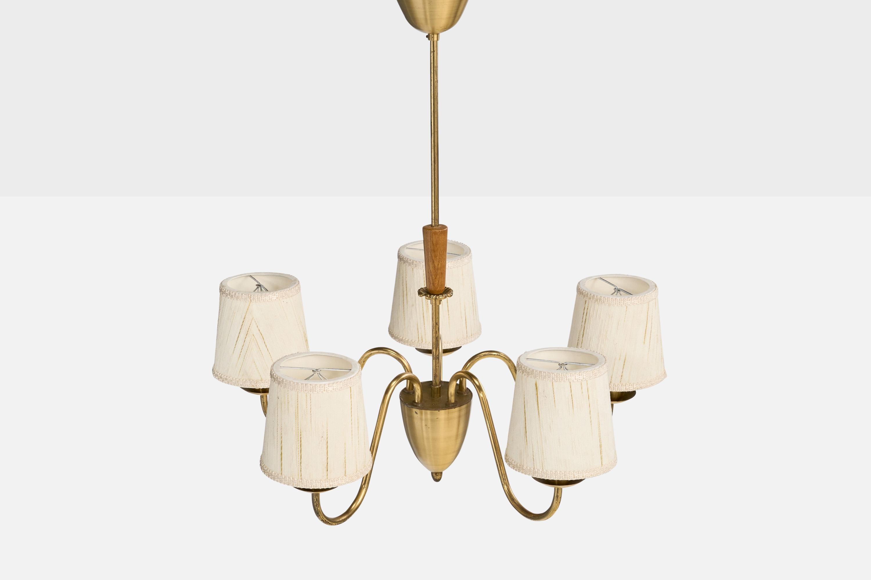 Lampadario di design svedese, ottone, Oak, tessuto, Svezia, anni '40 In condizioni buone in vendita a High Point, NC