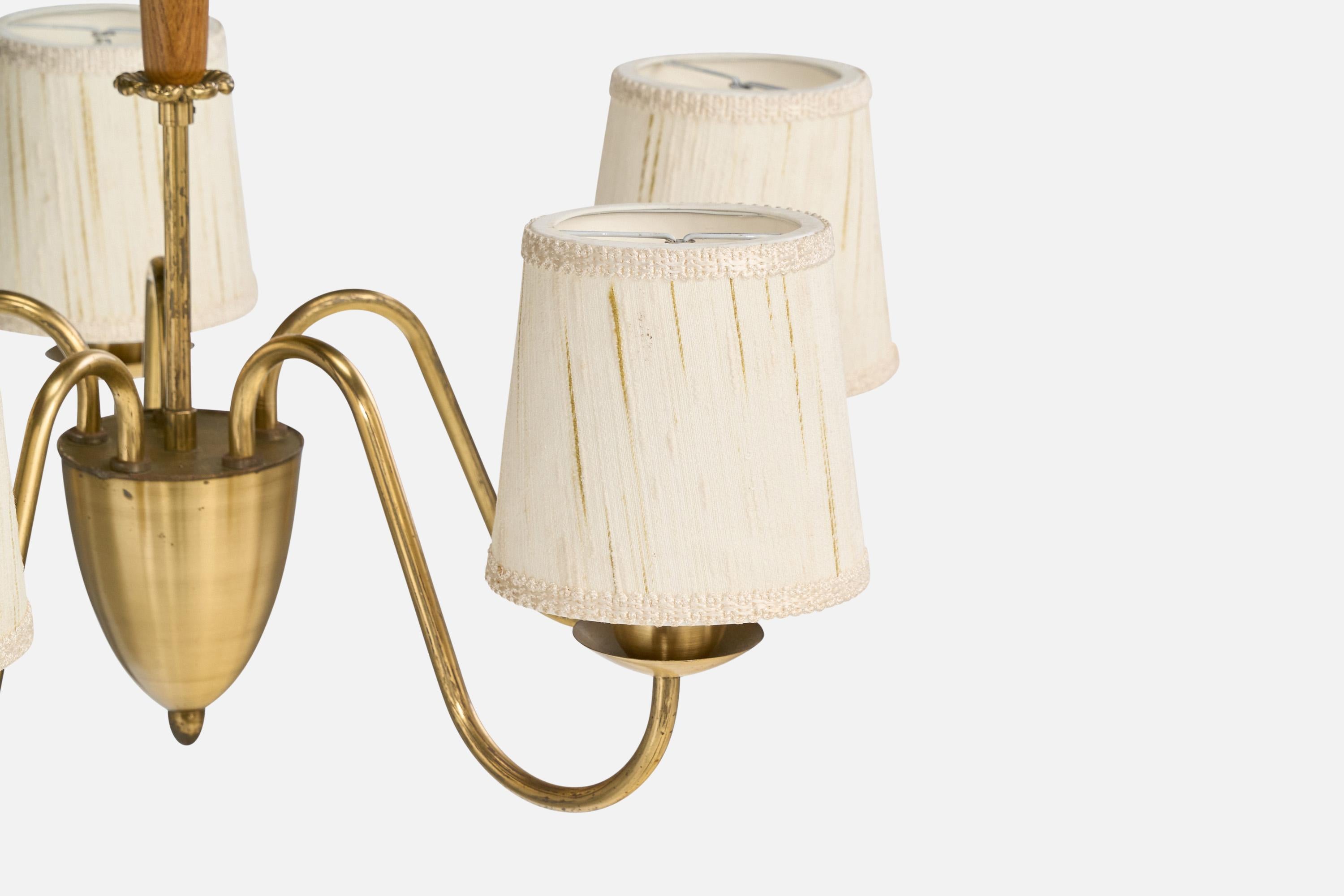 Ottone Lampadario di design svedese, ottone, Oak, tessuto, Svezia, anni '40 in vendita