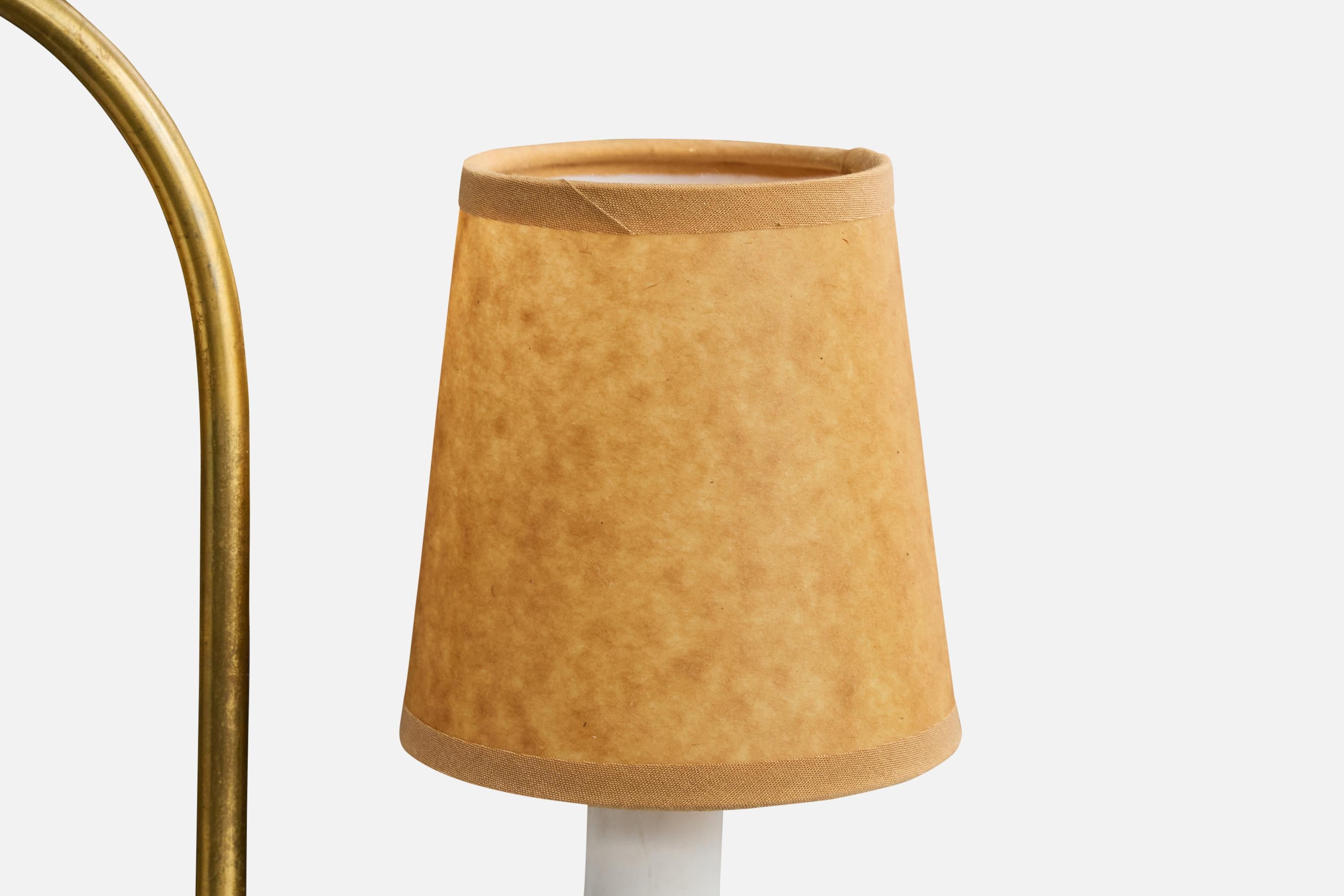 Ottone Lampadario di design svedese, ottone, plastica, pergamena, Svezia, anni '50 in vendita