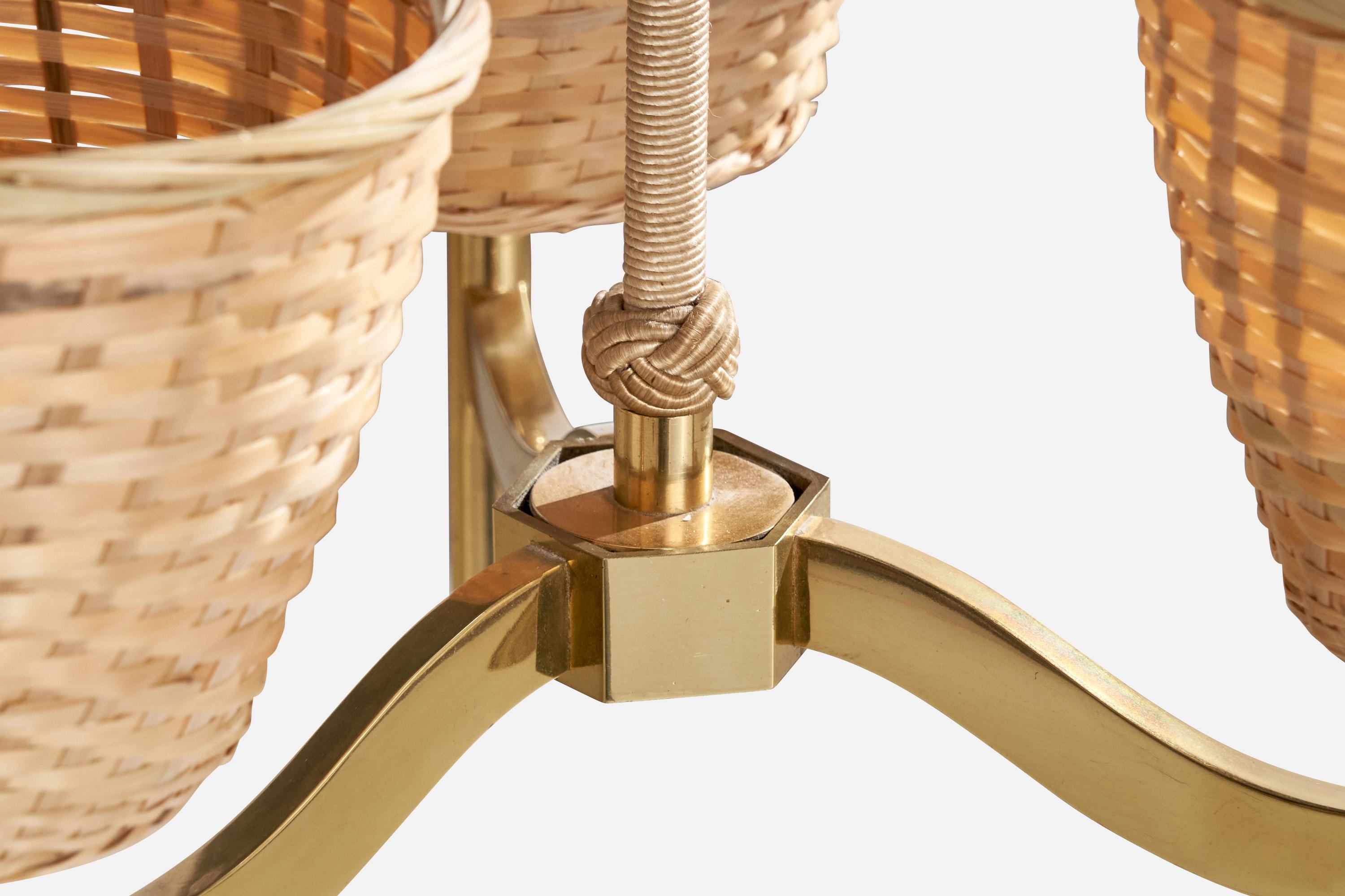 Lampadario di design svedese, ottone, rattan, tessuto, Svezia, anni '50 in vendita 1