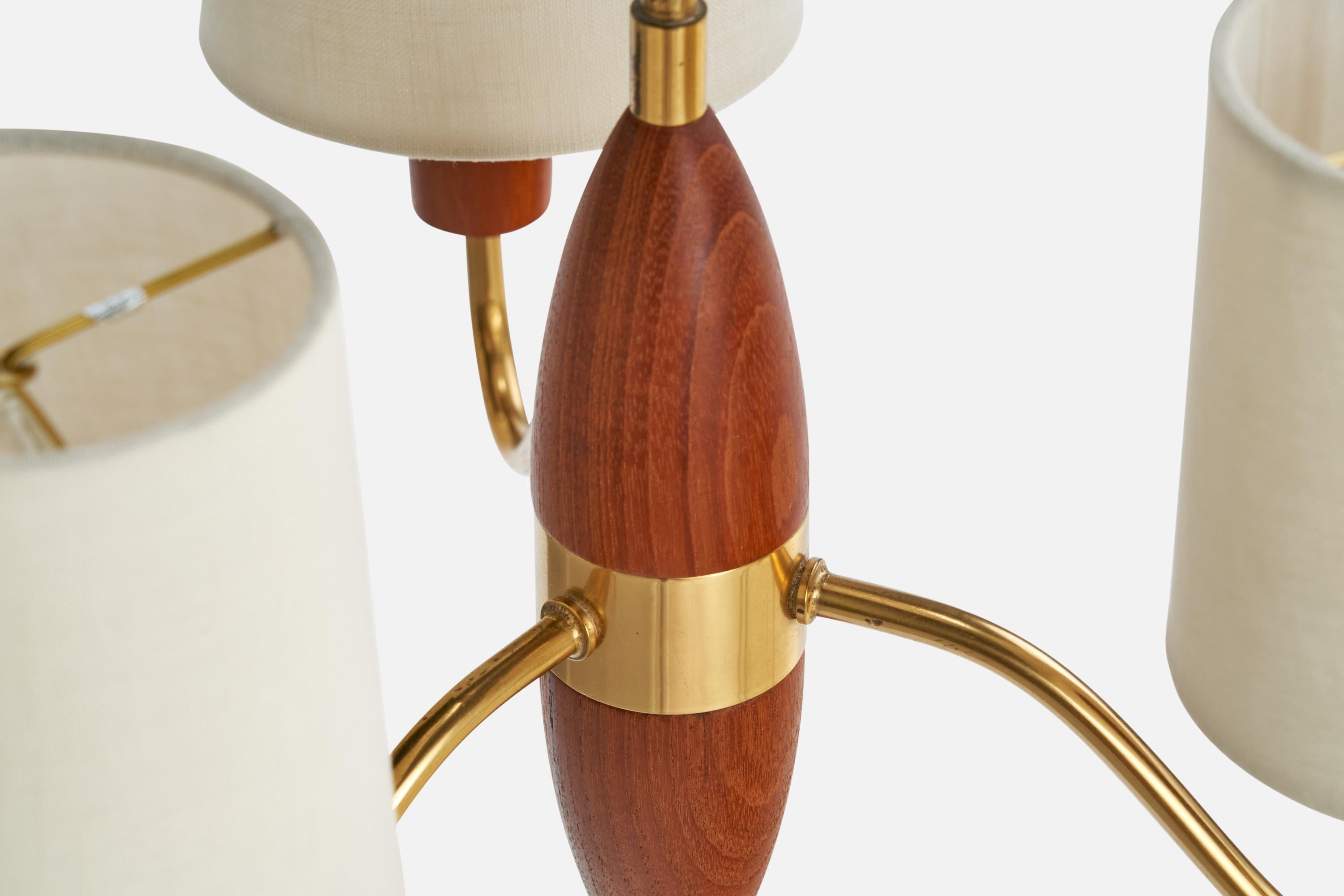 Schwedischer Designer, Kronleuchter, Messing, Teakholz, Stoff, Schweden, 1950er Jahre im Angebot 3