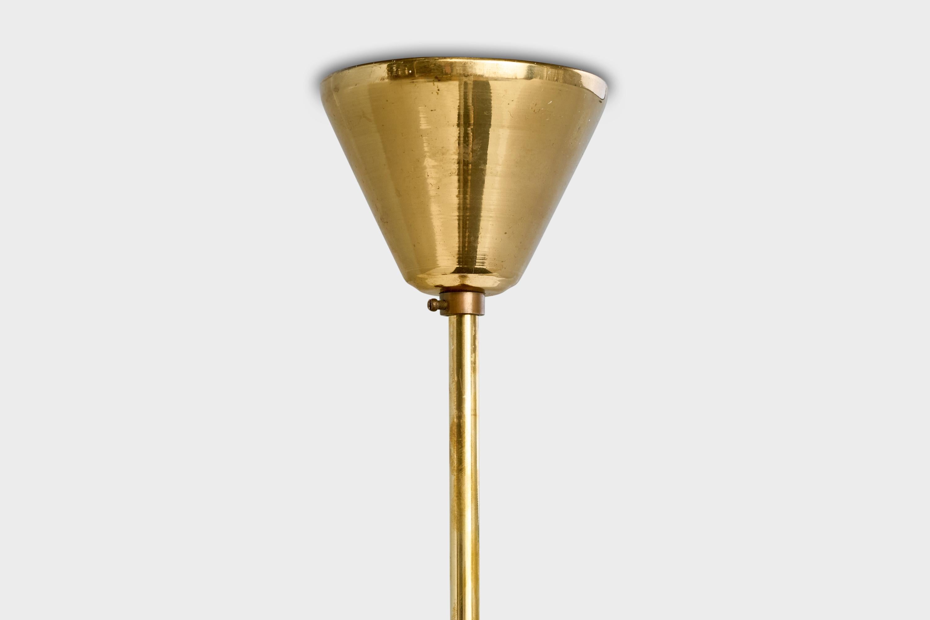 Lustre de designer suédois, laiton, teck, verre, Suède, années 1950 en vente 4