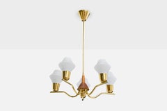 Lampadario di design svedese, ottone, teak, vetro, Svezia, anni '50