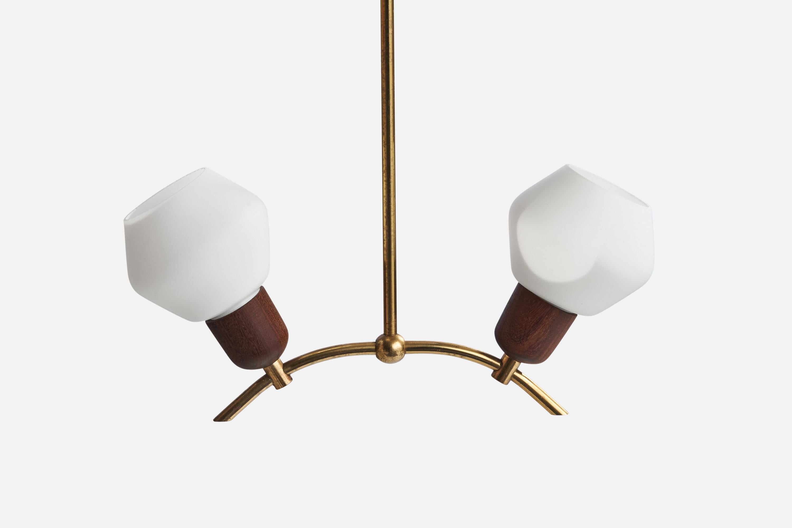 Svedese Lampadario di design svedese, ottone, teak, vetro, Svezia, anni '50 in vendita