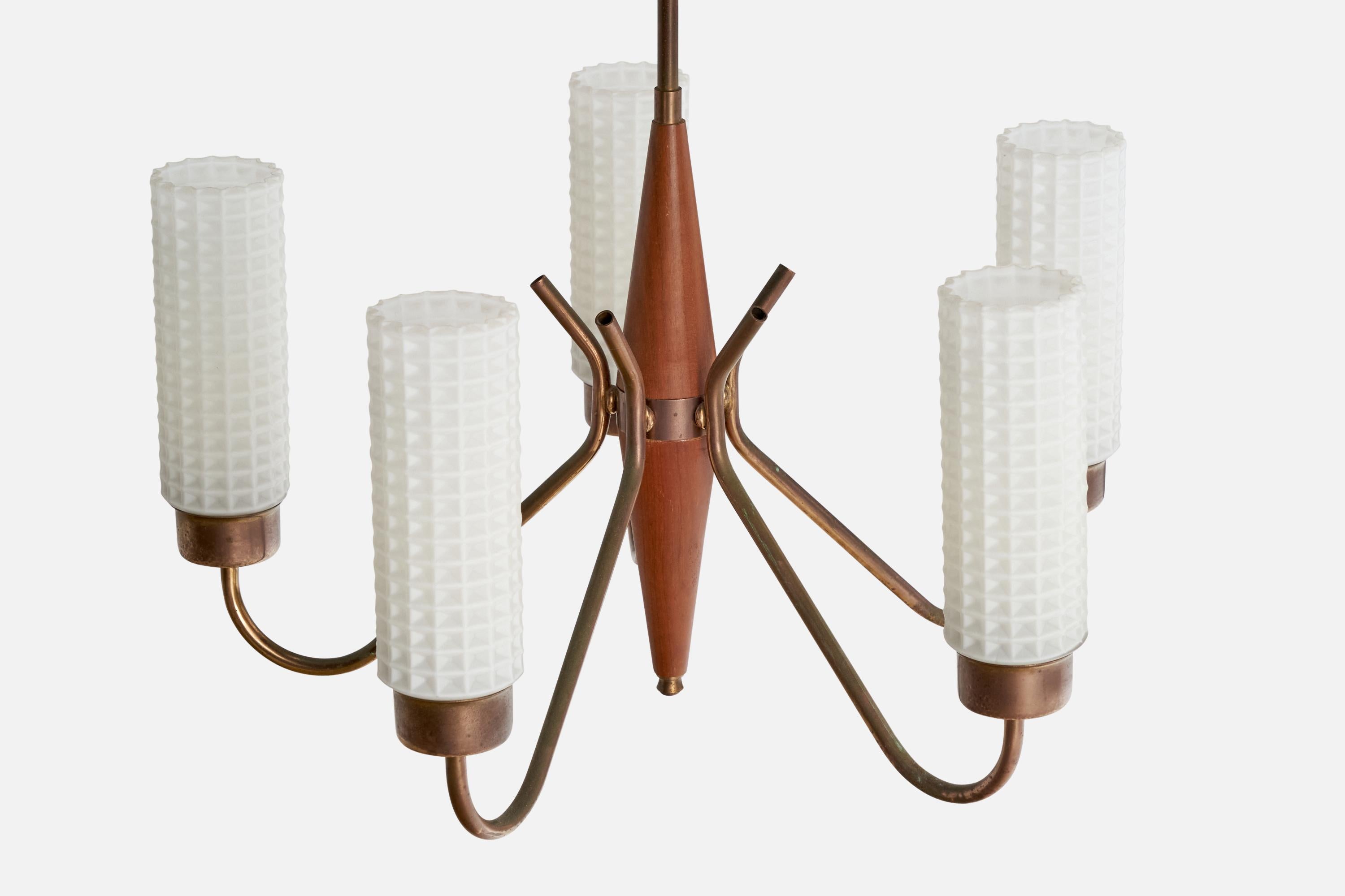 Lustre de designer suédois, laiton, teck, verre, Suède, années 1950 Bon état - En vente à High Point, NC