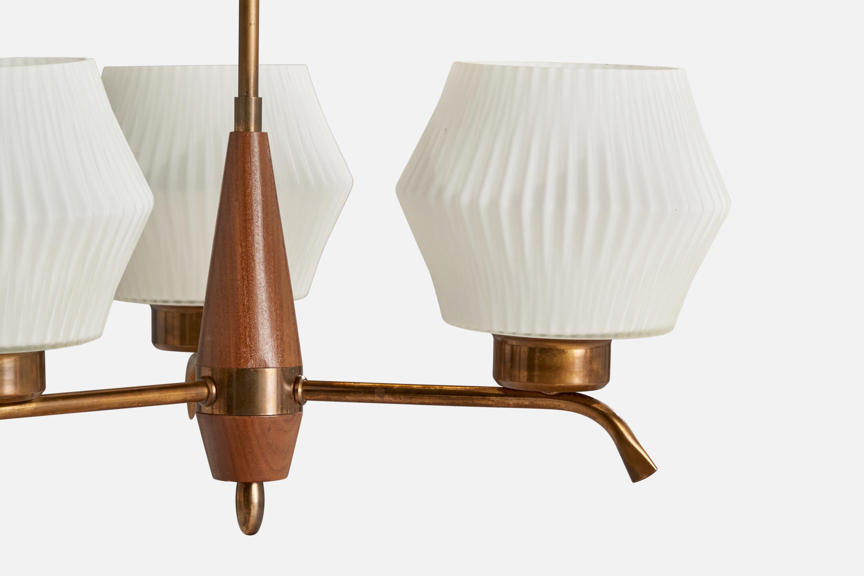 Ottone Lampadario di design svedese, ottone, teak, vetro, Svezia, anni '50 in vendita