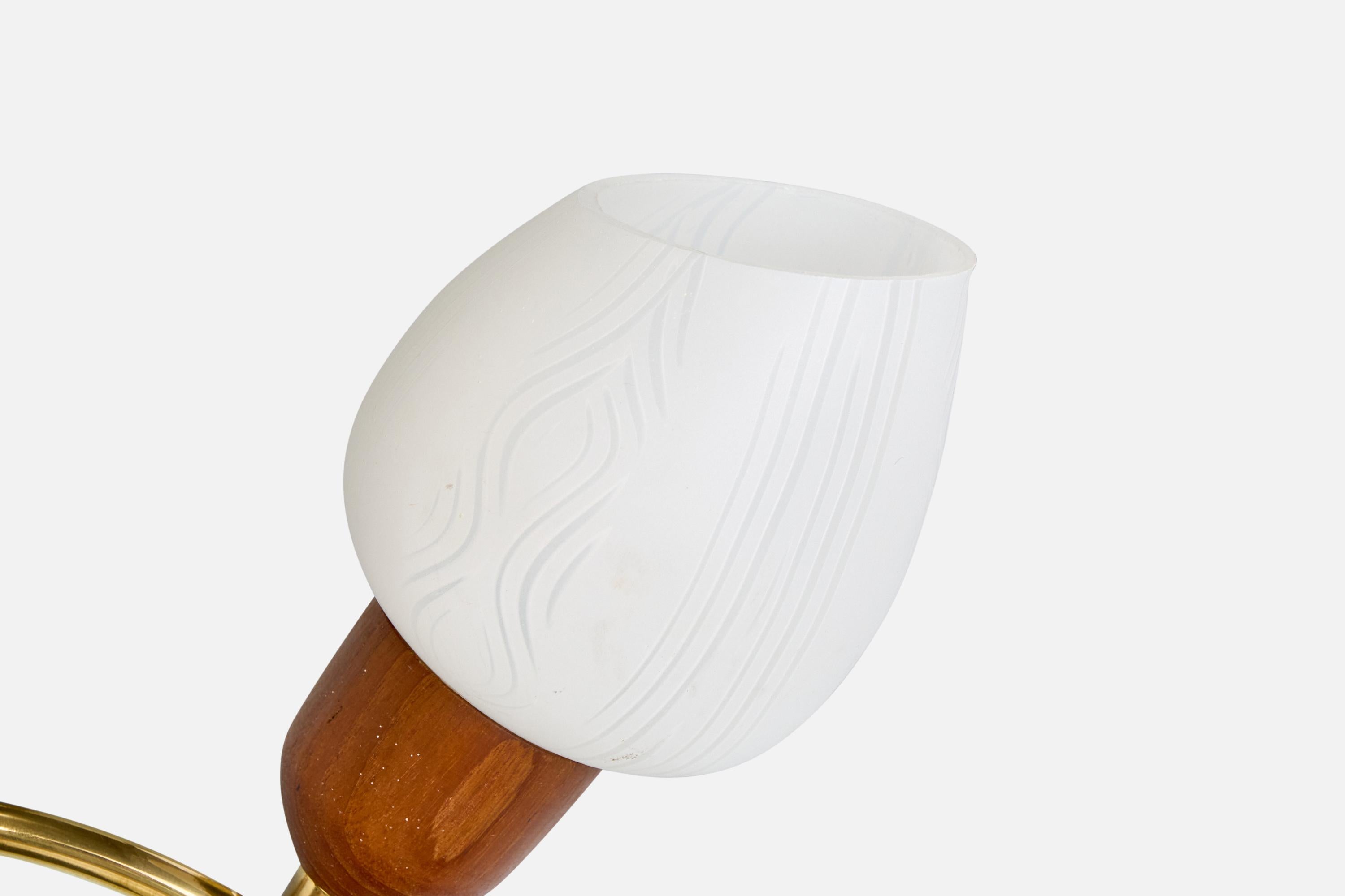 Lustre de designer suédois, laiton, teck, verre, Suède, années 1950 en vente 1